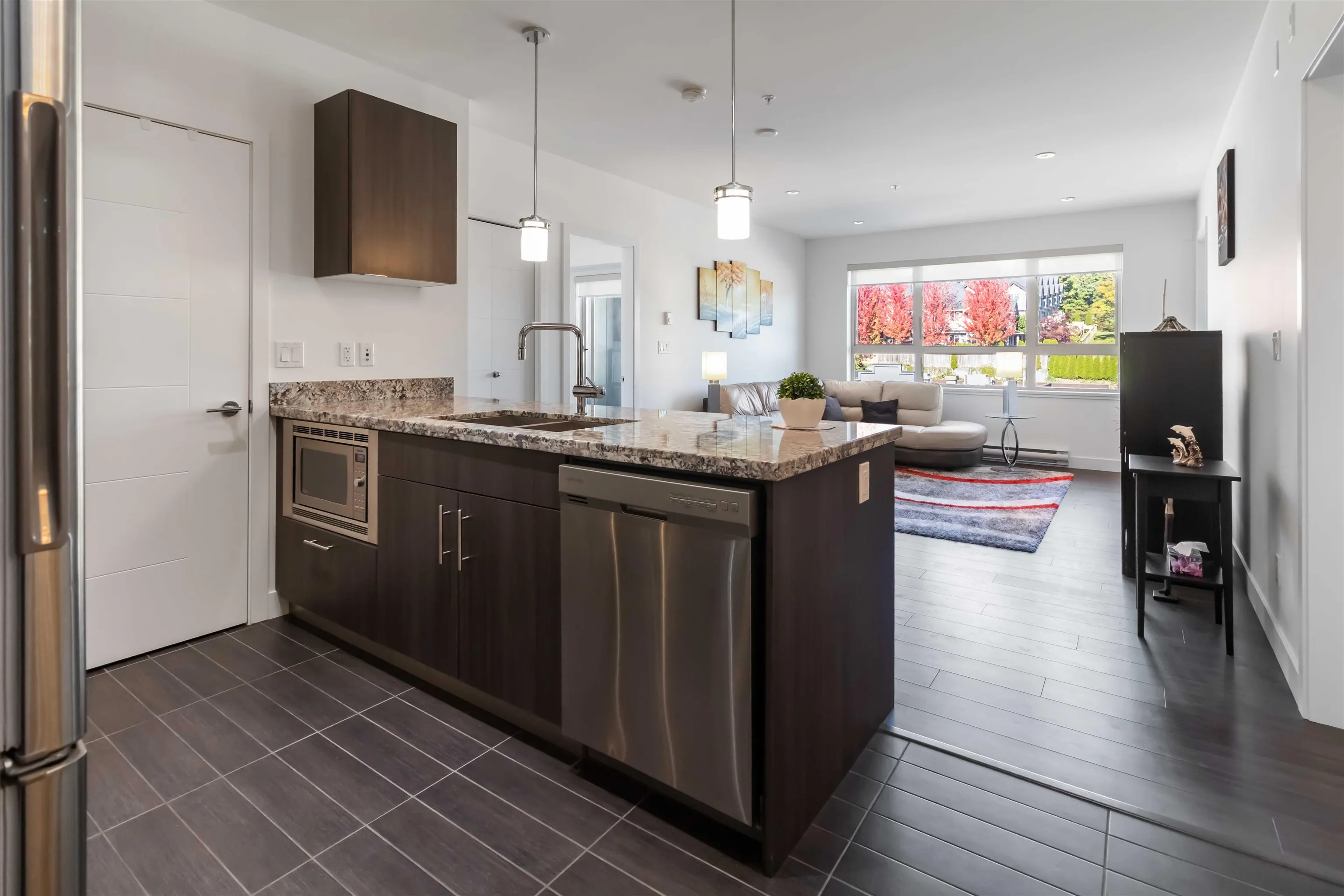 303 5688 Hastings Street