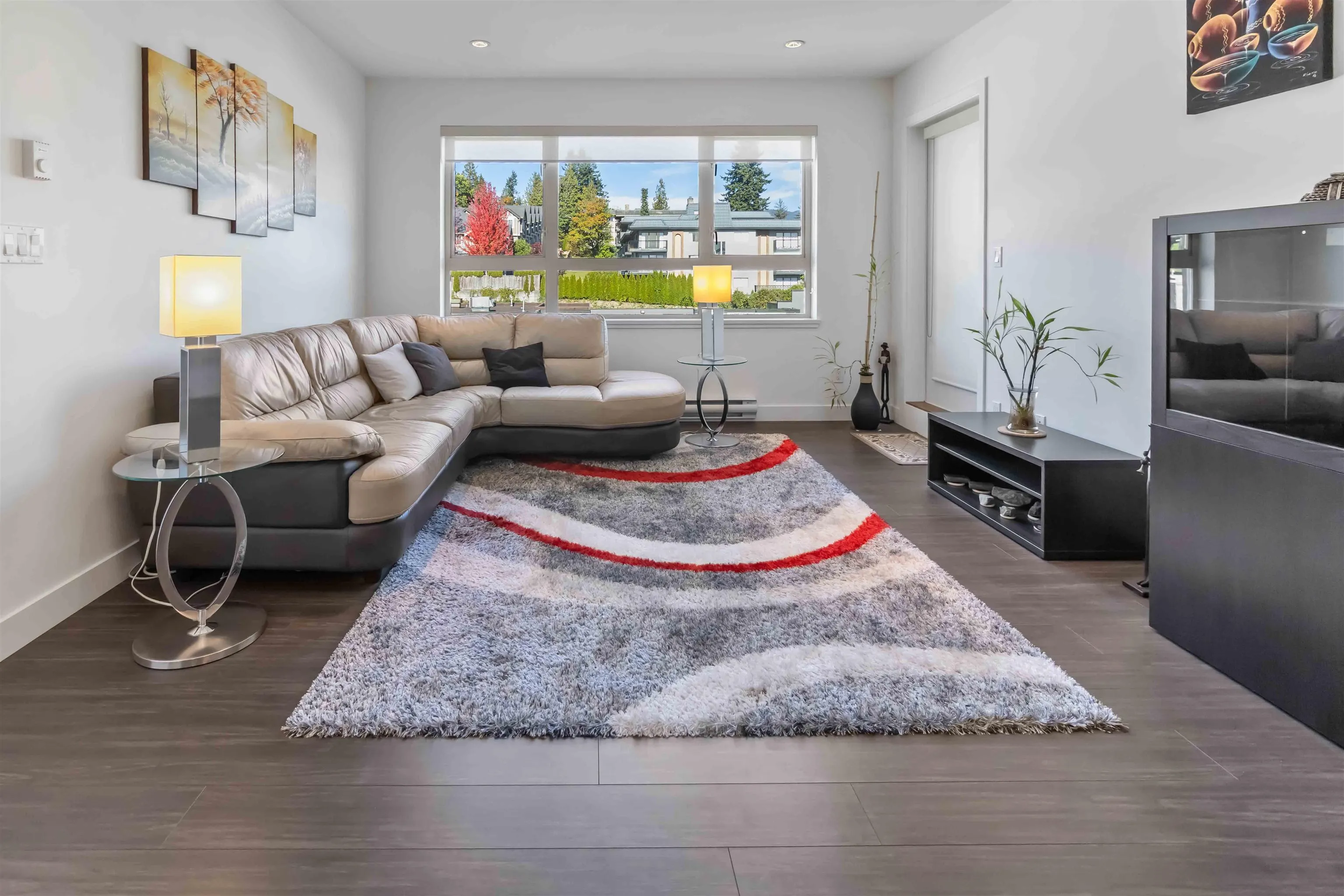 303 5688 Hastings Street