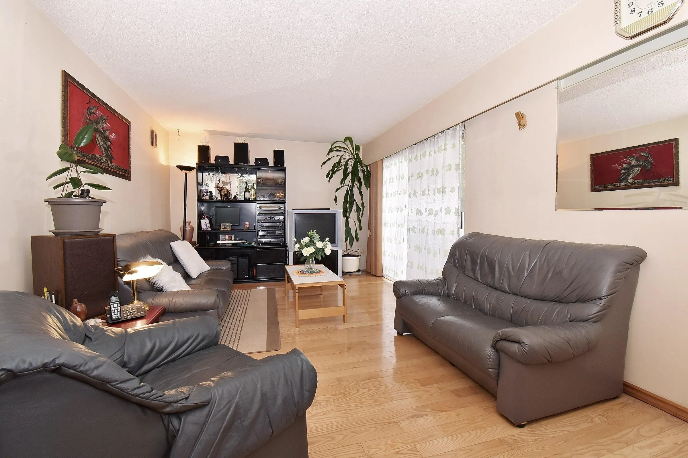 281C 8635 120 Street