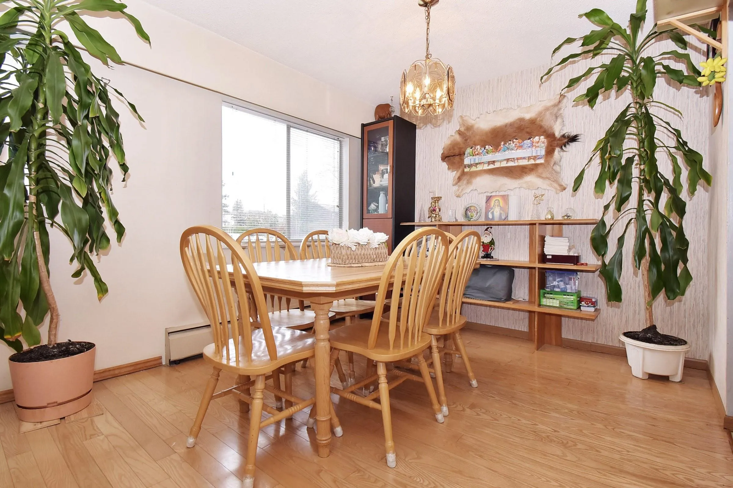 281C 8635 120 Street