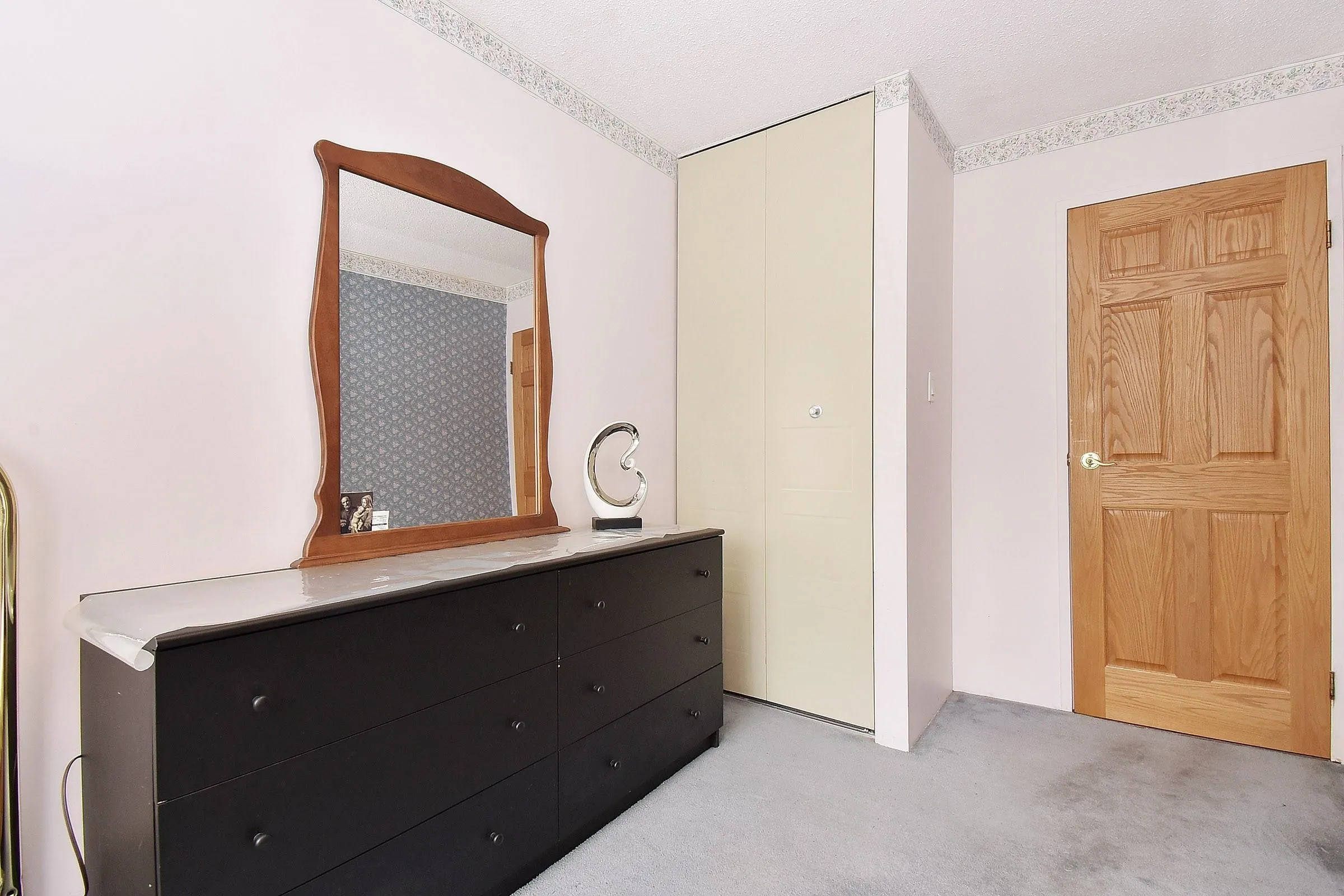 281C 8635 120 Street