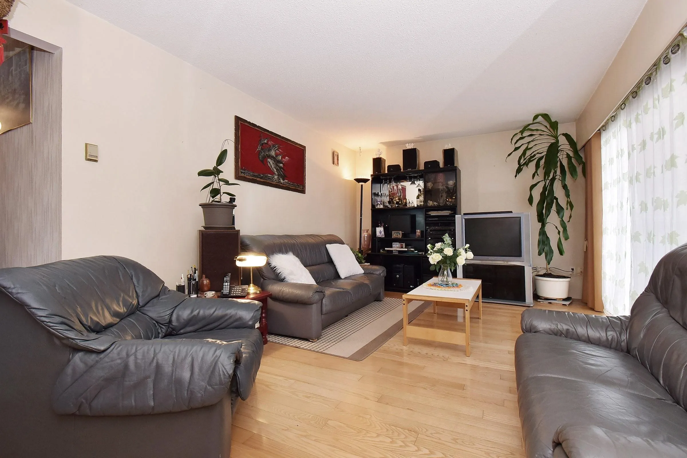 281C 8635 120 Street