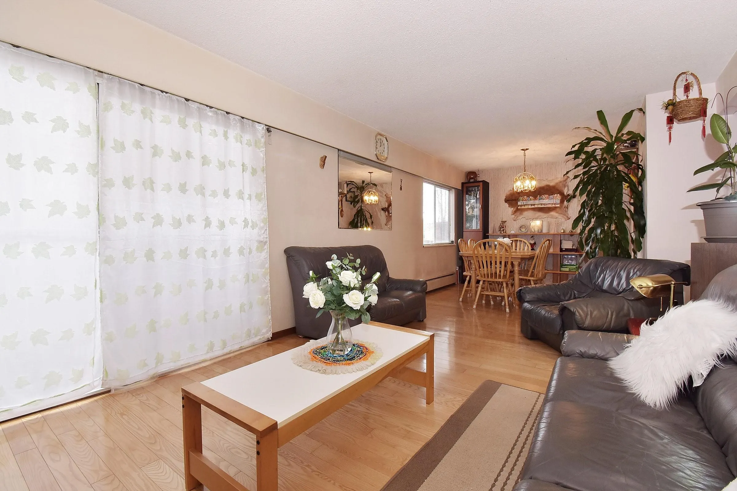 281C 8635 120 Street