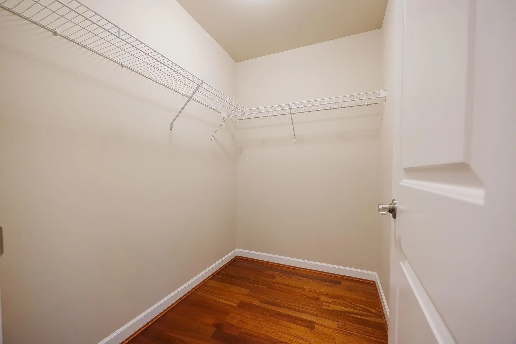 305 15357 Roper Avenue