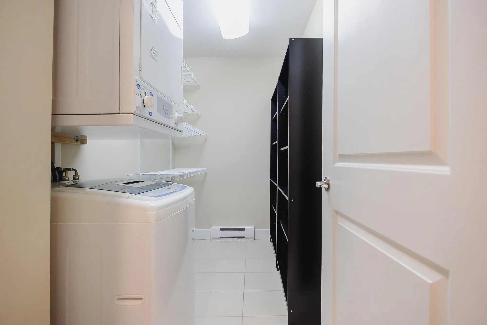 305 15357 Roper Avenue