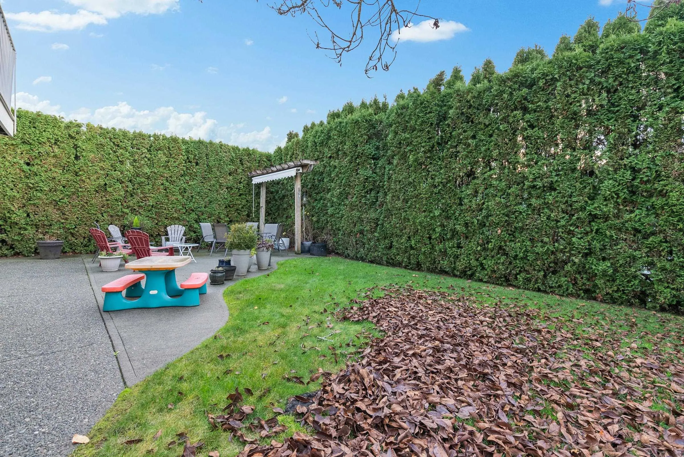 34946 Millar Crescent