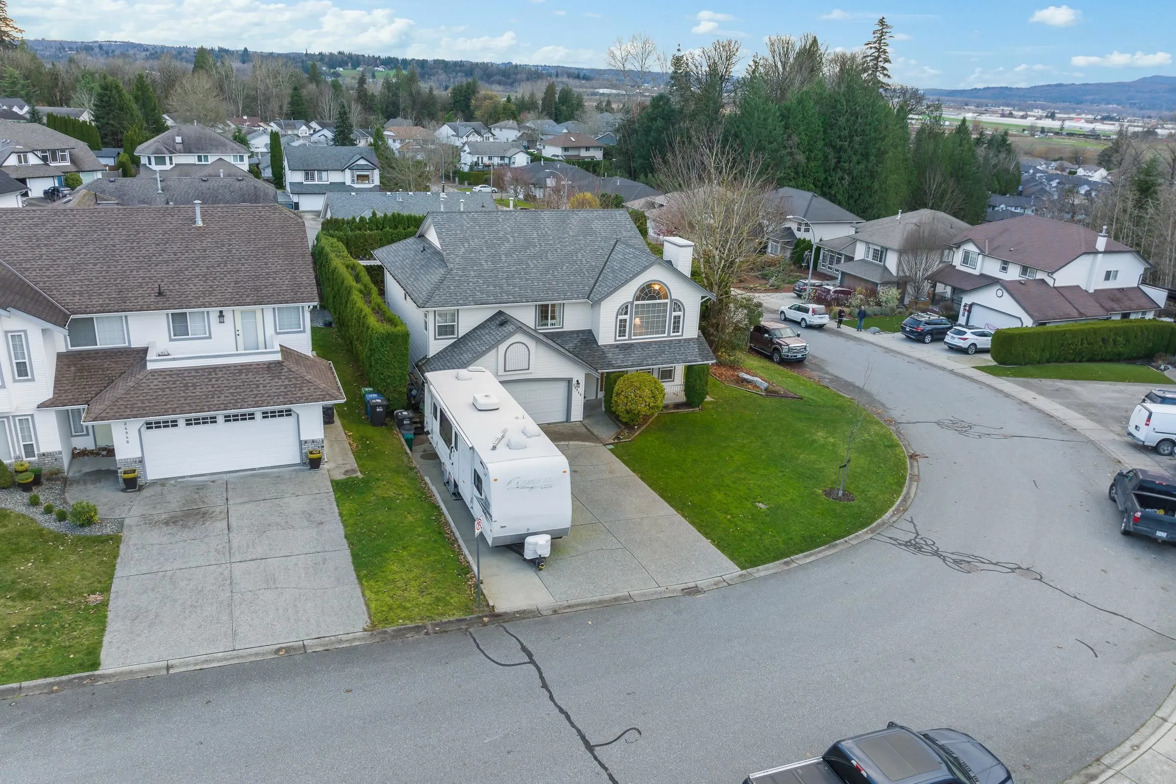 34946 Millar Crescent