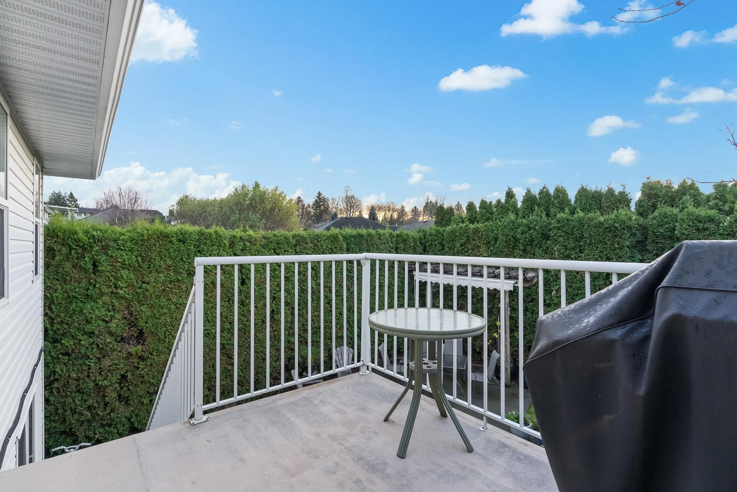 34946 Millar Crescent