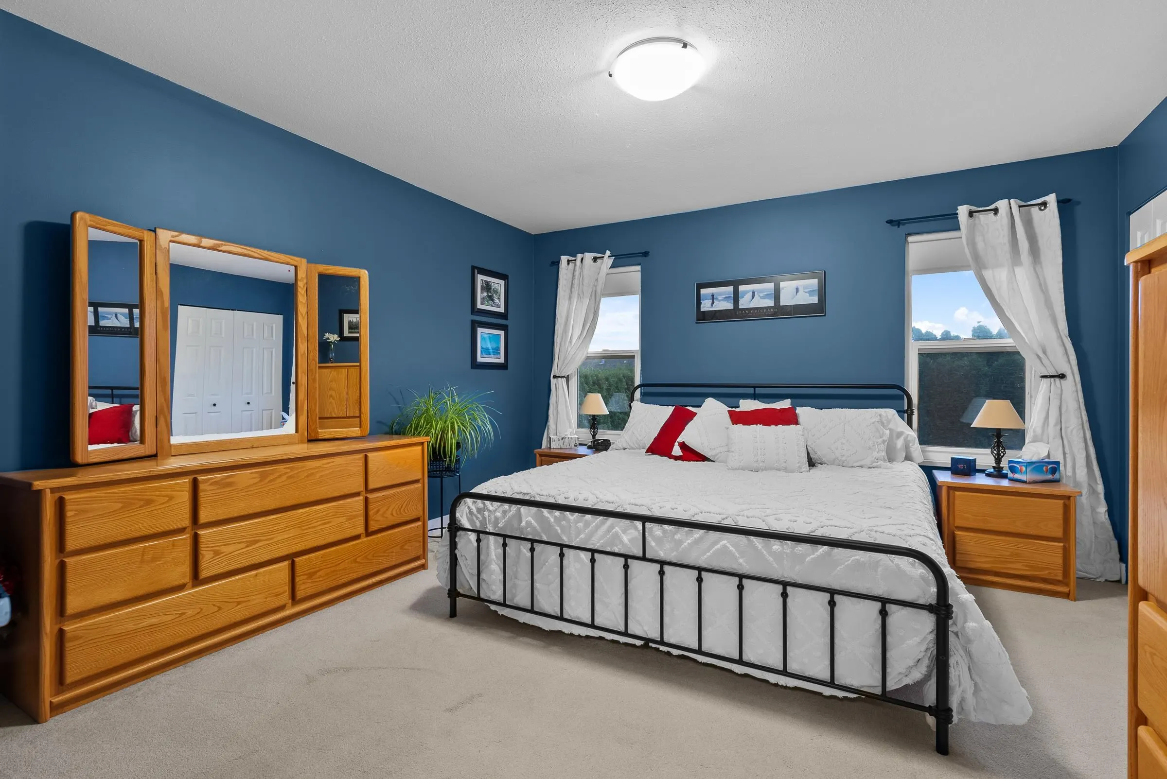 34946 Millar Crescent