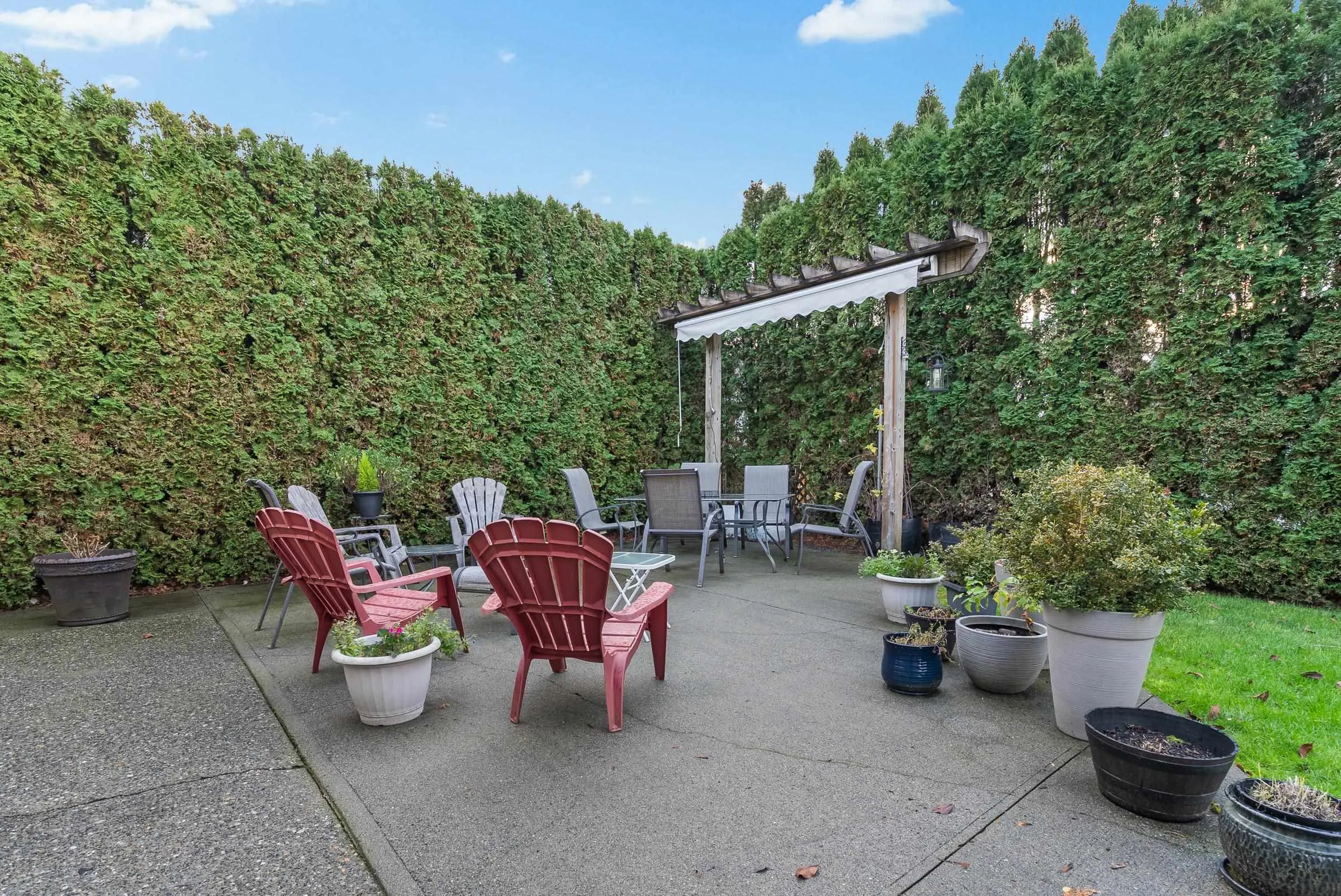 34946 Millar Crescent