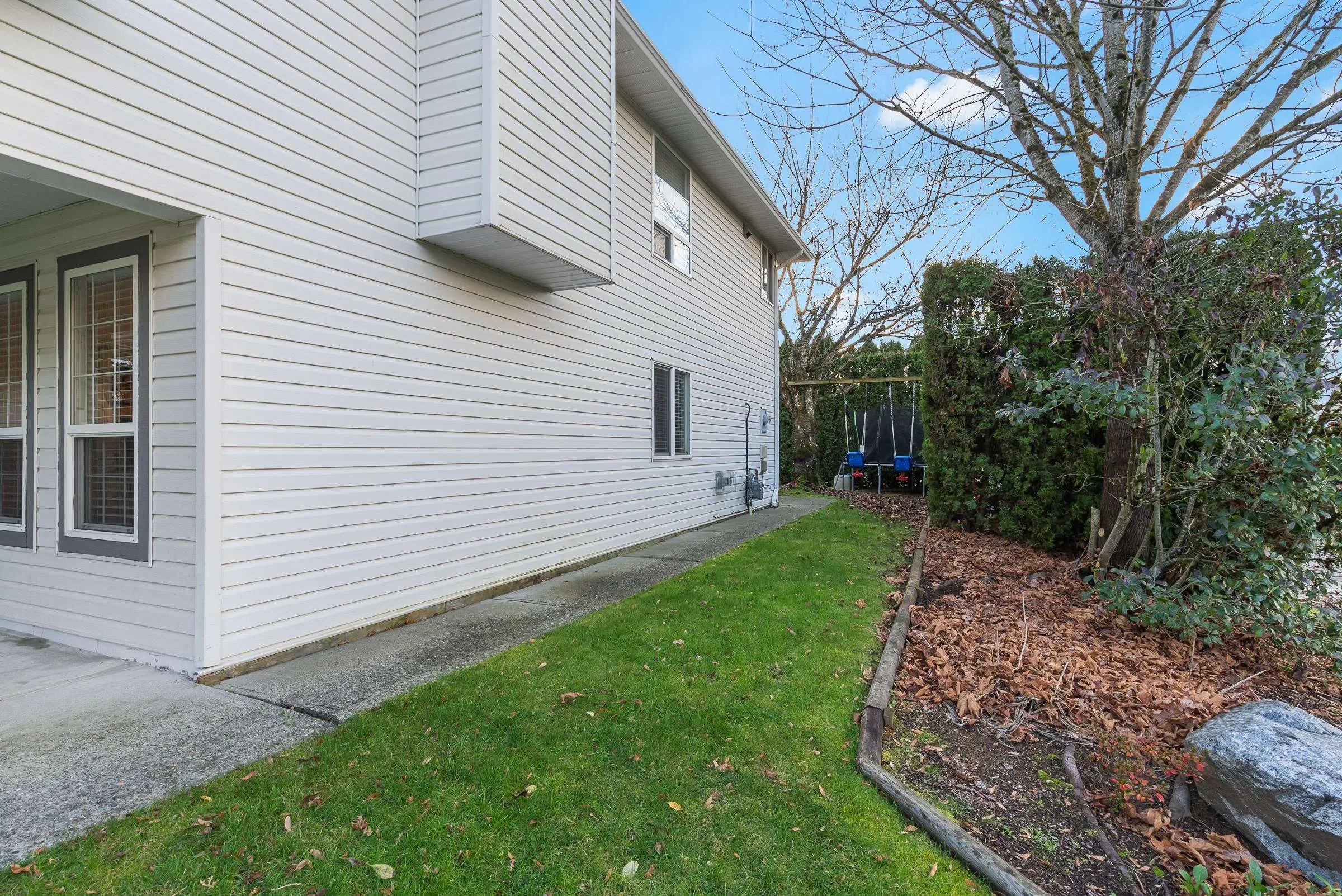 34946 Millar Crescent