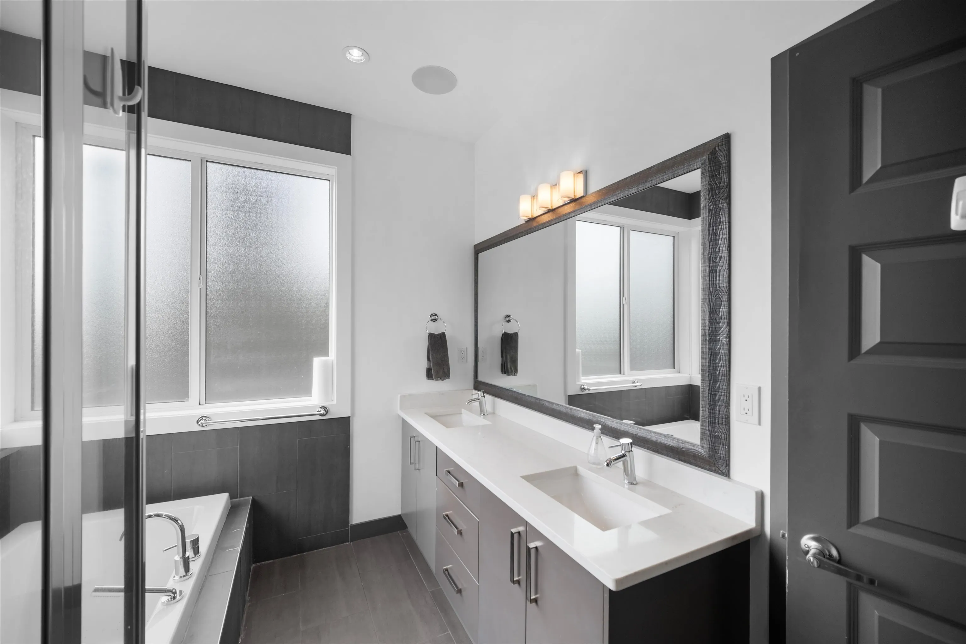 7493 Gatineau Place
