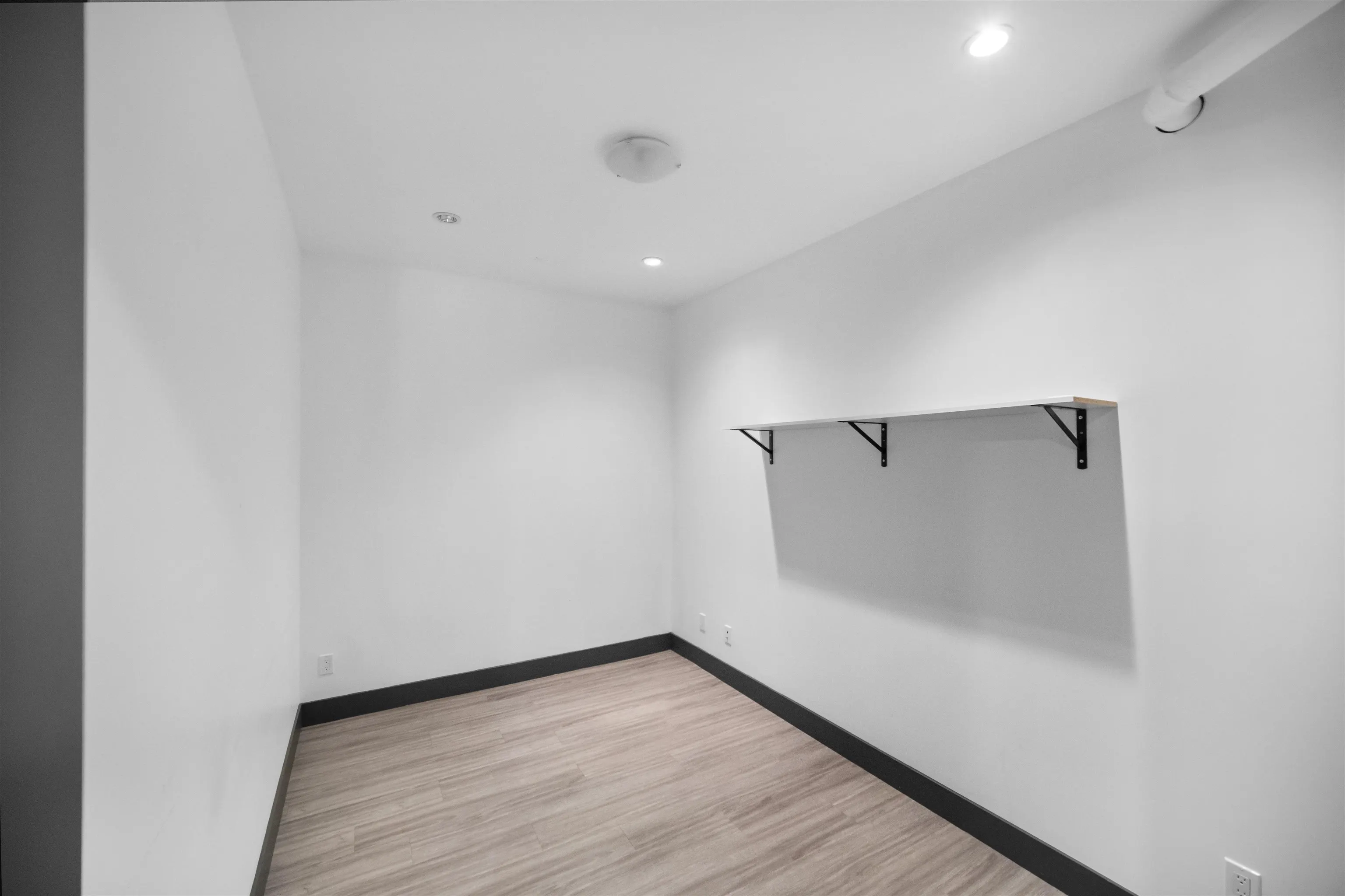 7493 Gatineau Place