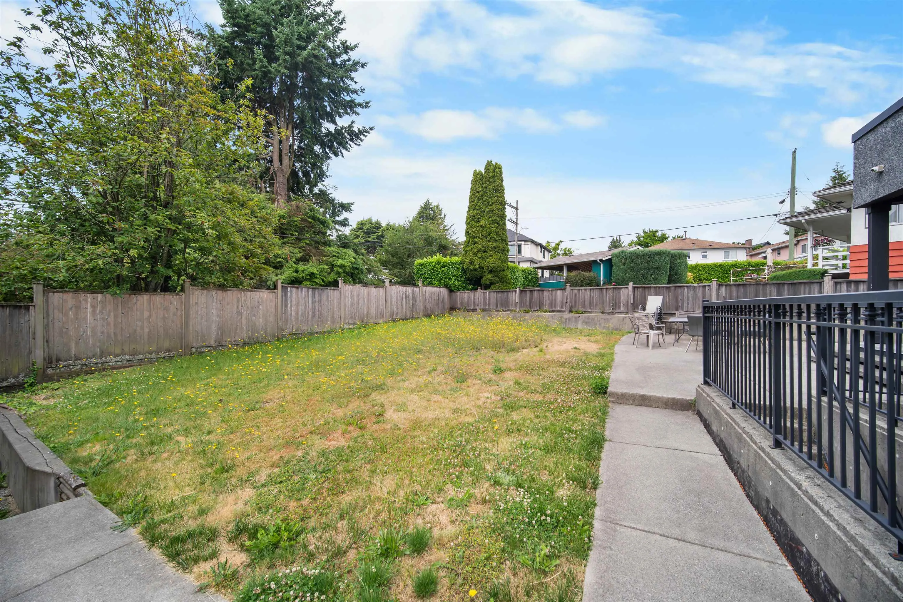 7493 Gatineau Place