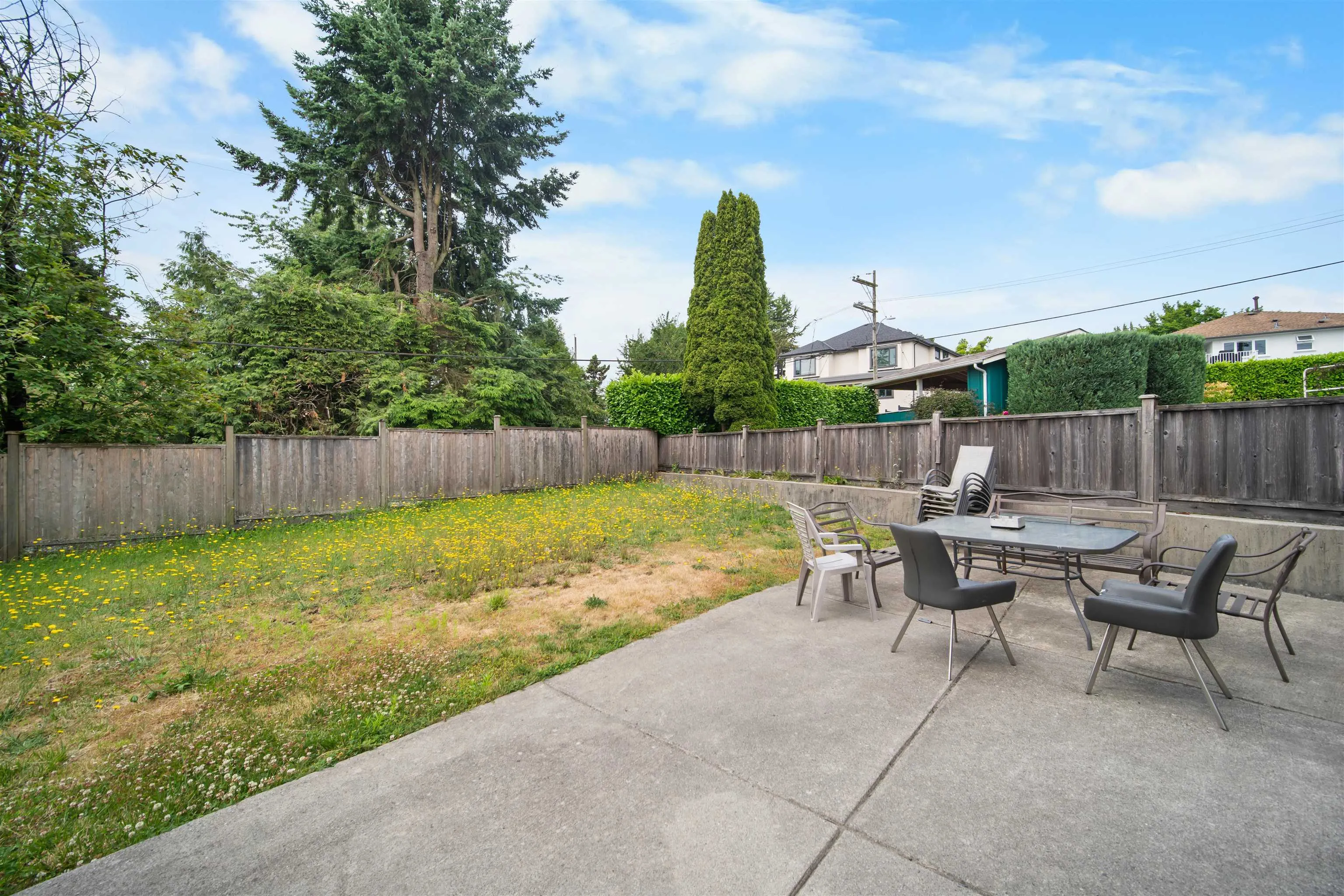 7493 Gatineau Place