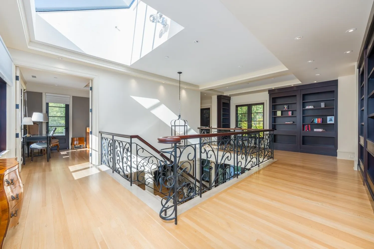 1198 W 55th Avenue