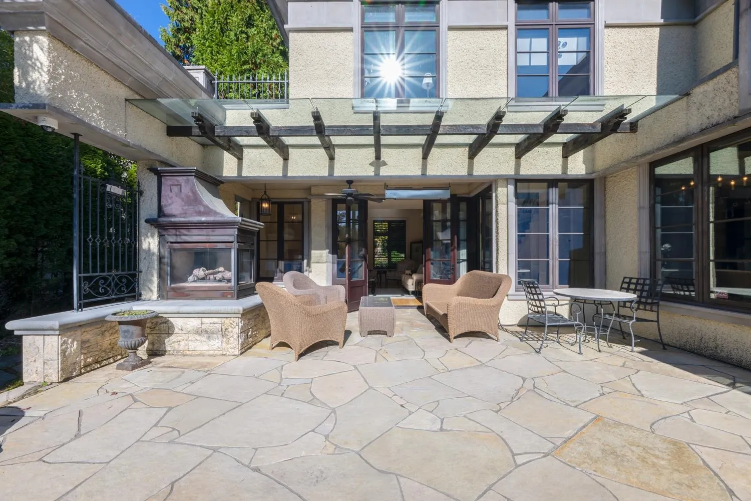 1198 W 55th Avenue