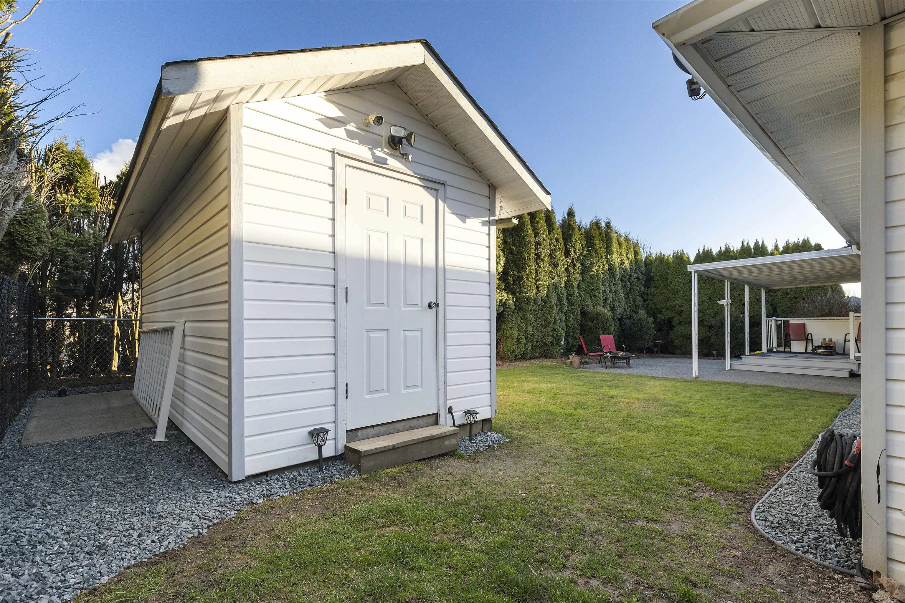1636 Agassiz-Rosedale Highway No 9 Highway