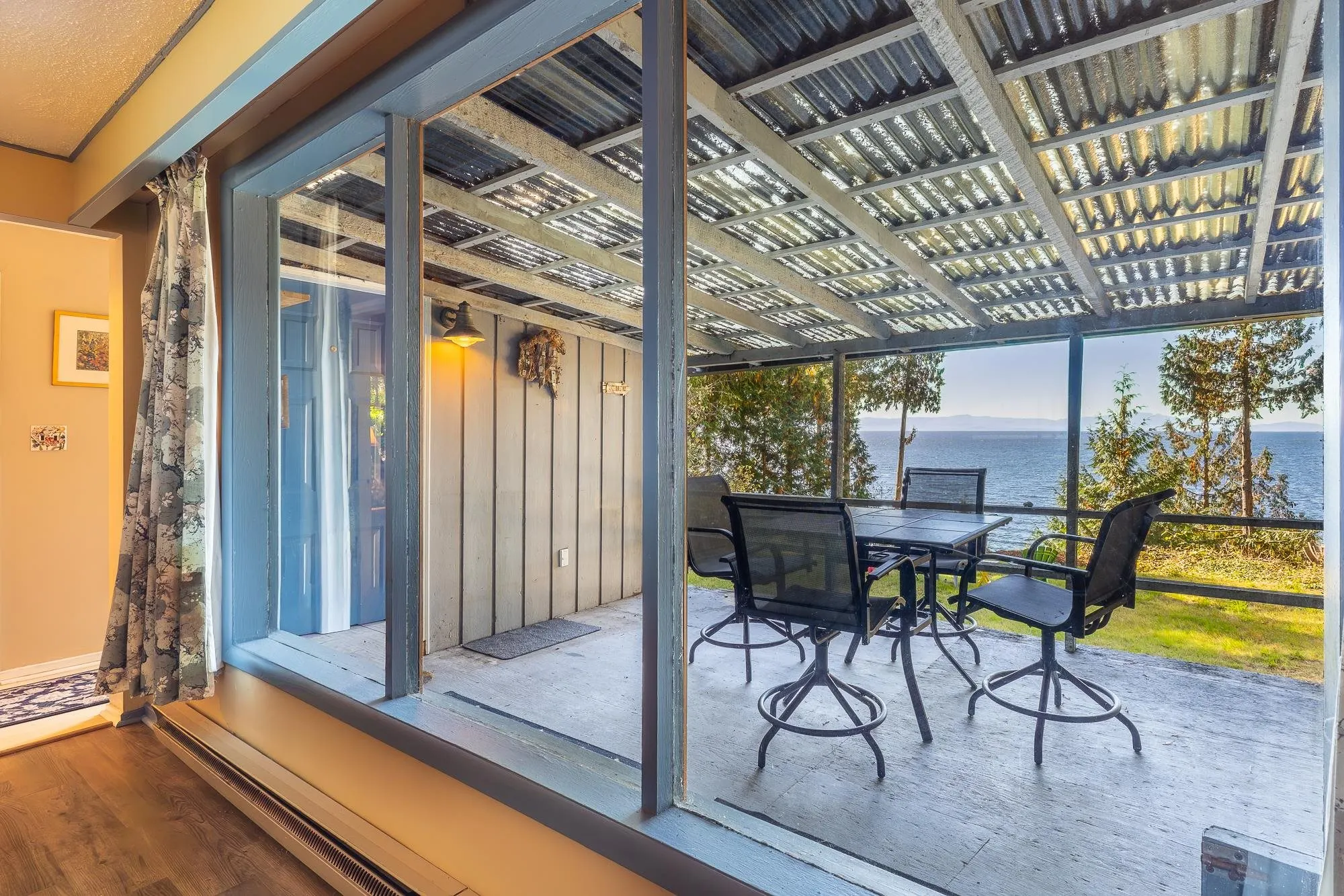 5069 Sunshine Coast Highway