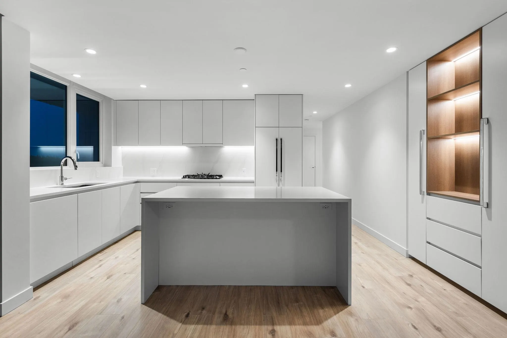 1502 720 Farrow Street