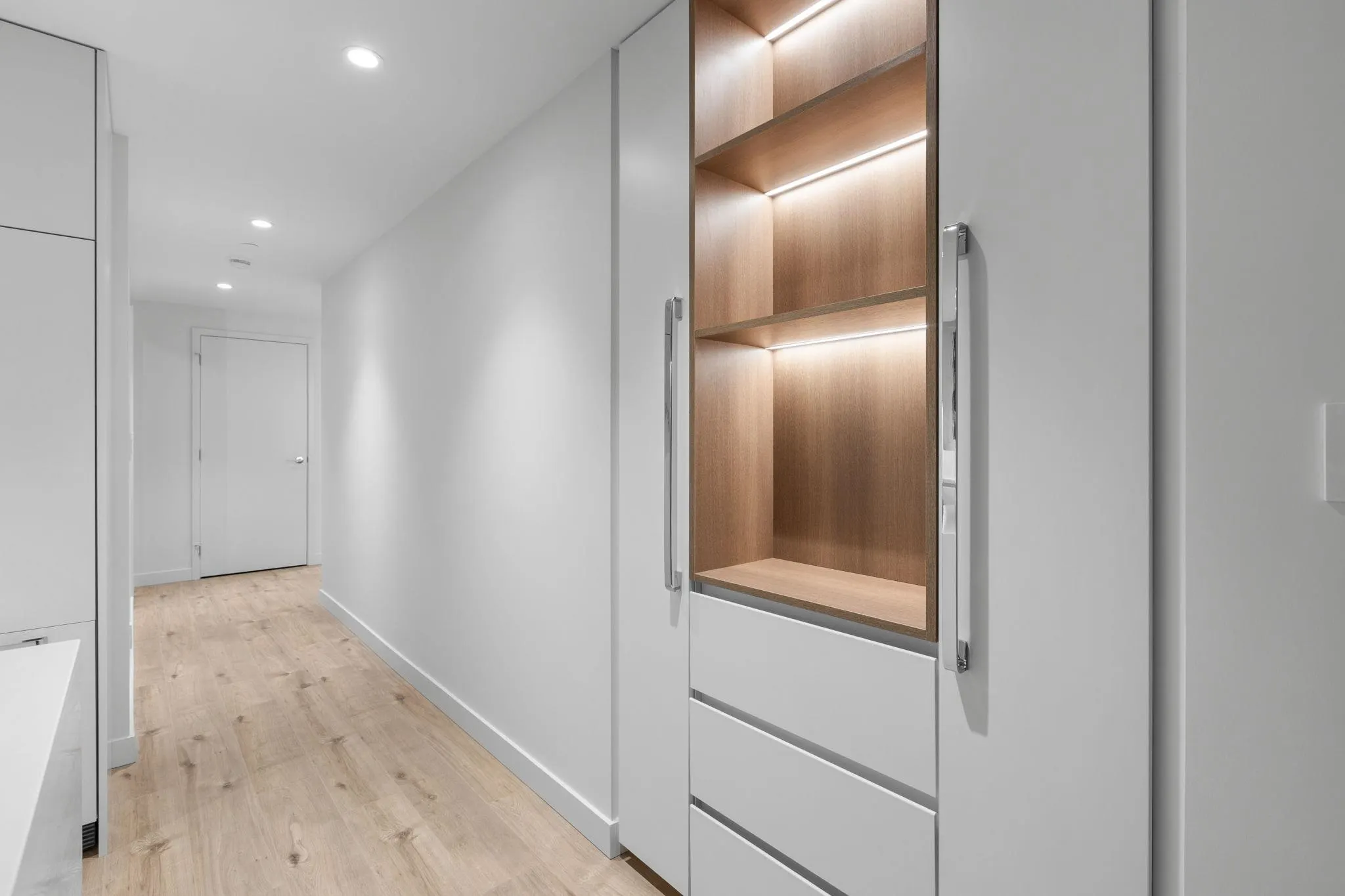 1502 720 Farrow Street