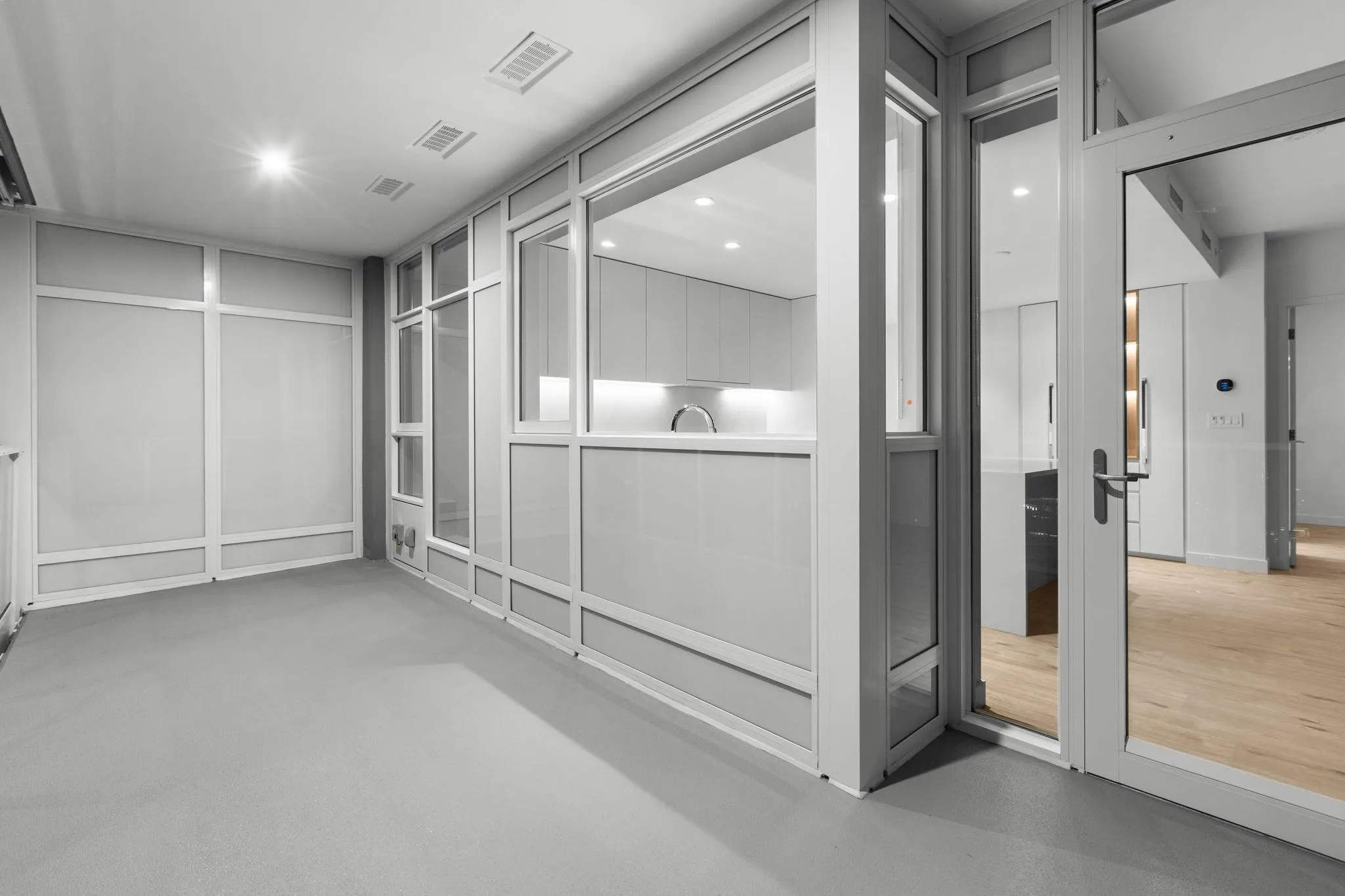 1502 720 Farrow Street