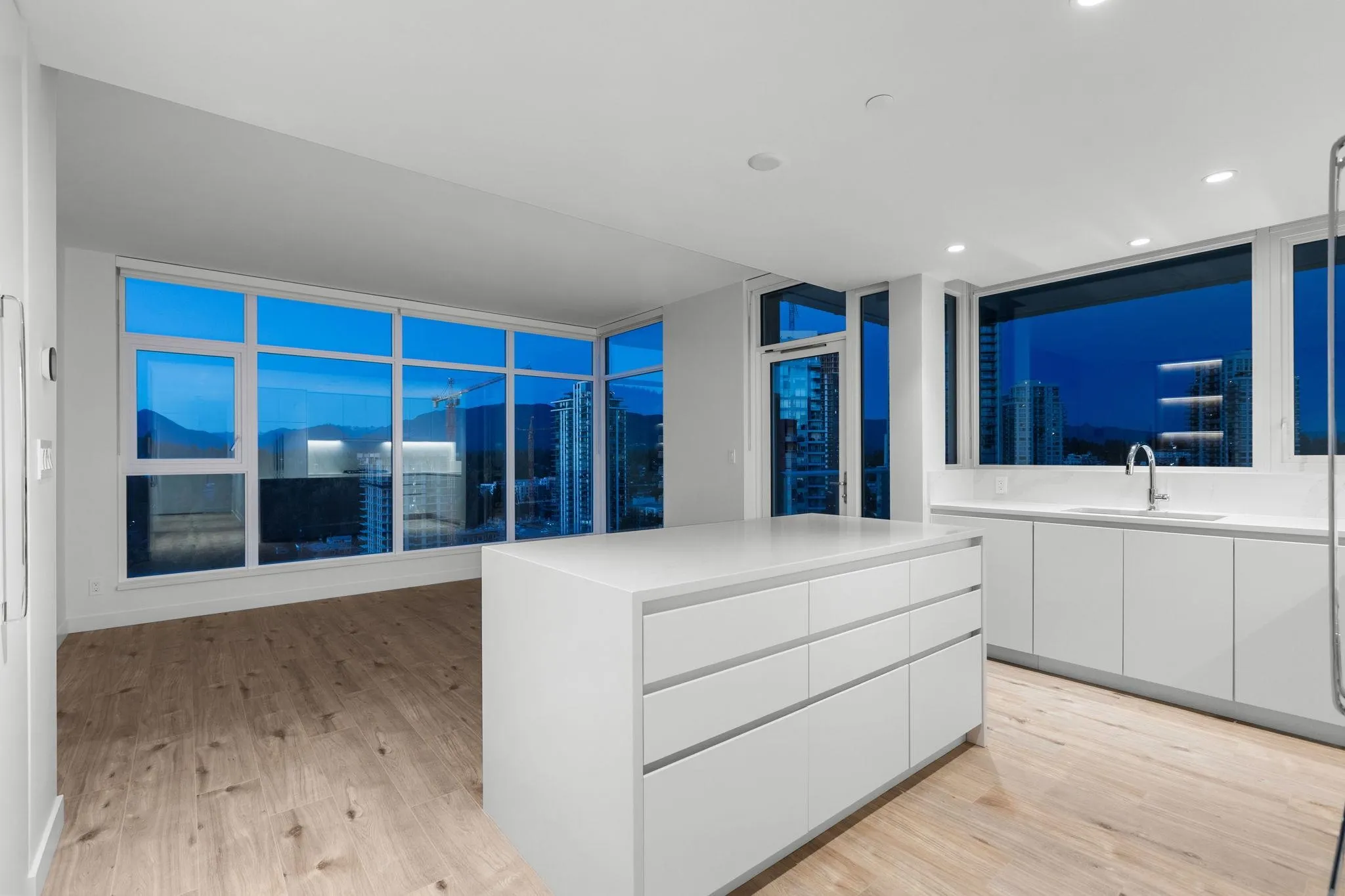 1502 720 Farrow Street