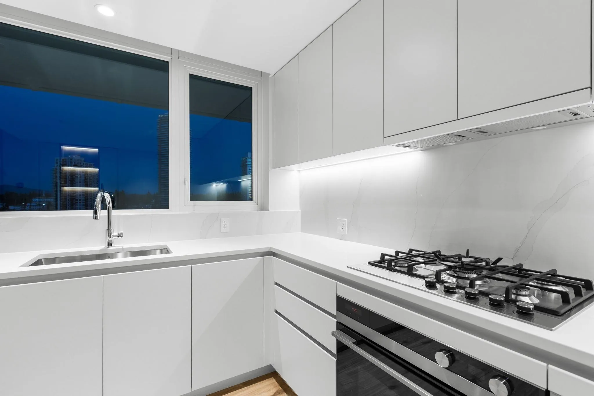 1502 720 Farrow Street