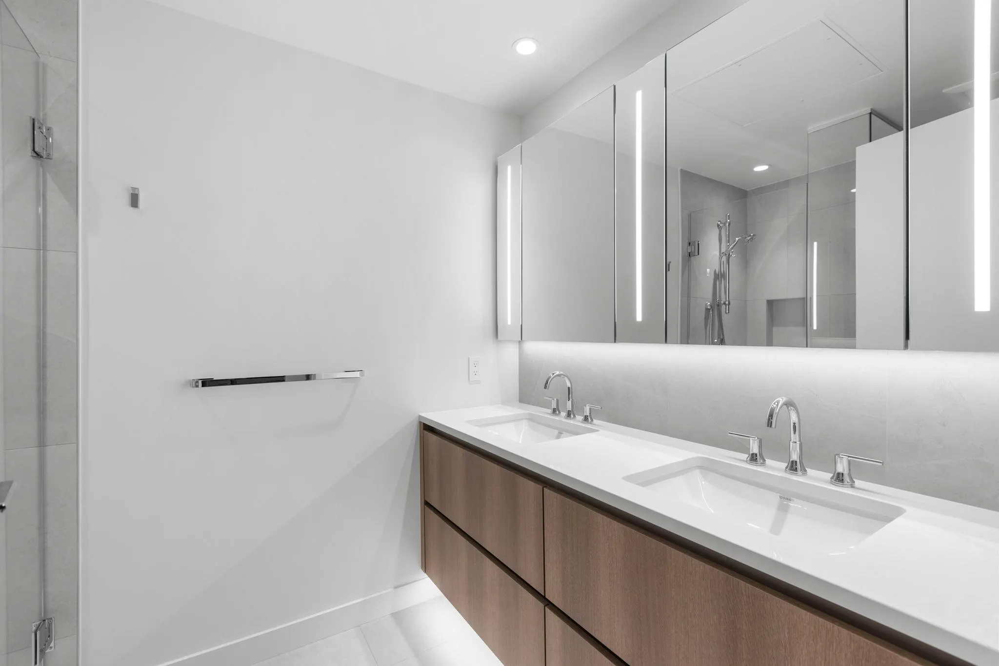 1502 720 Farrow Street