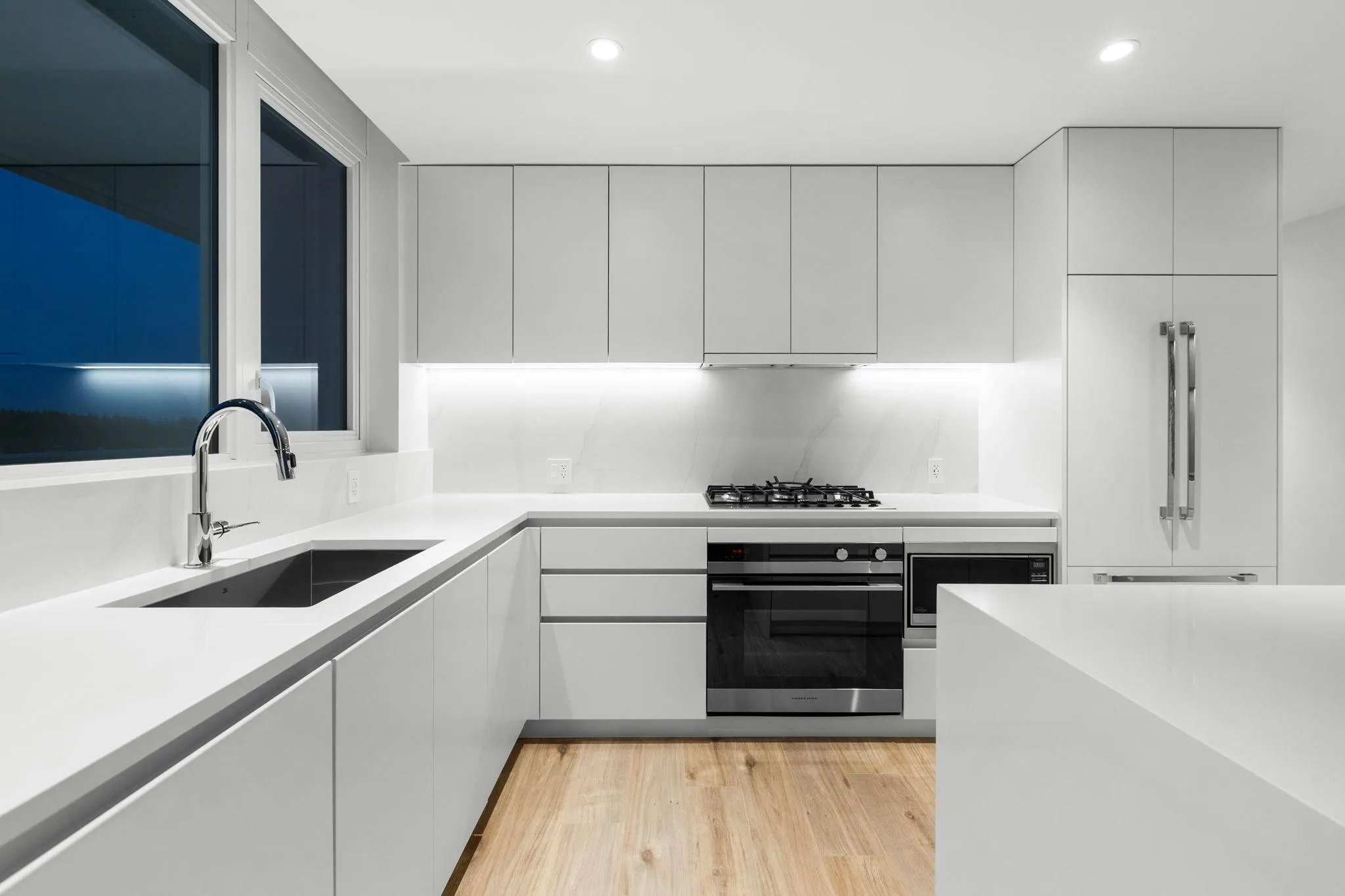 1502 720 Farrow Street