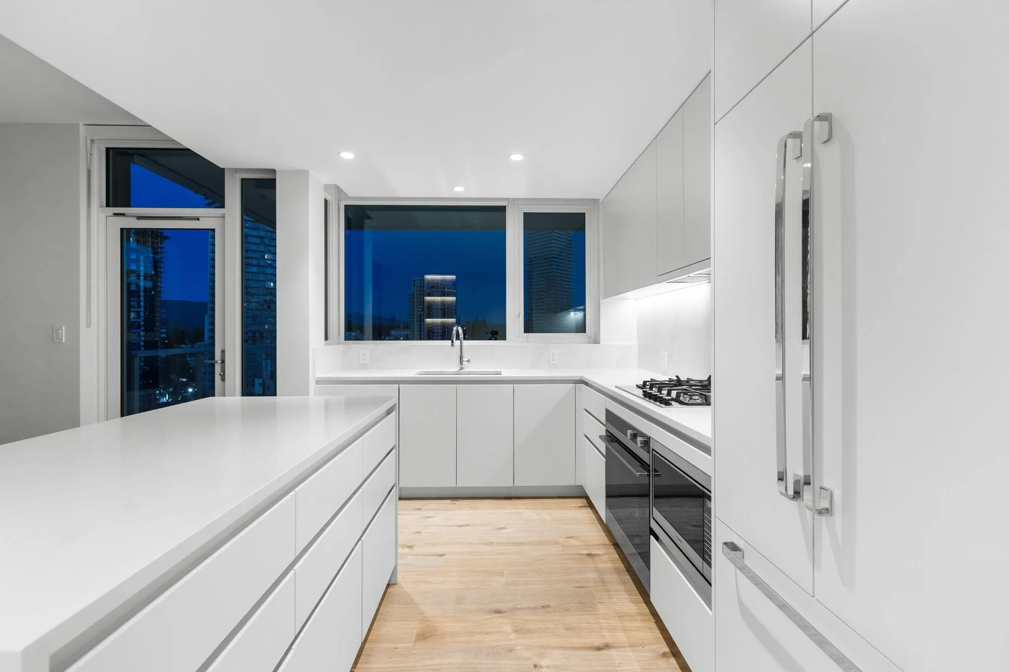 1502 720 Farrow Street