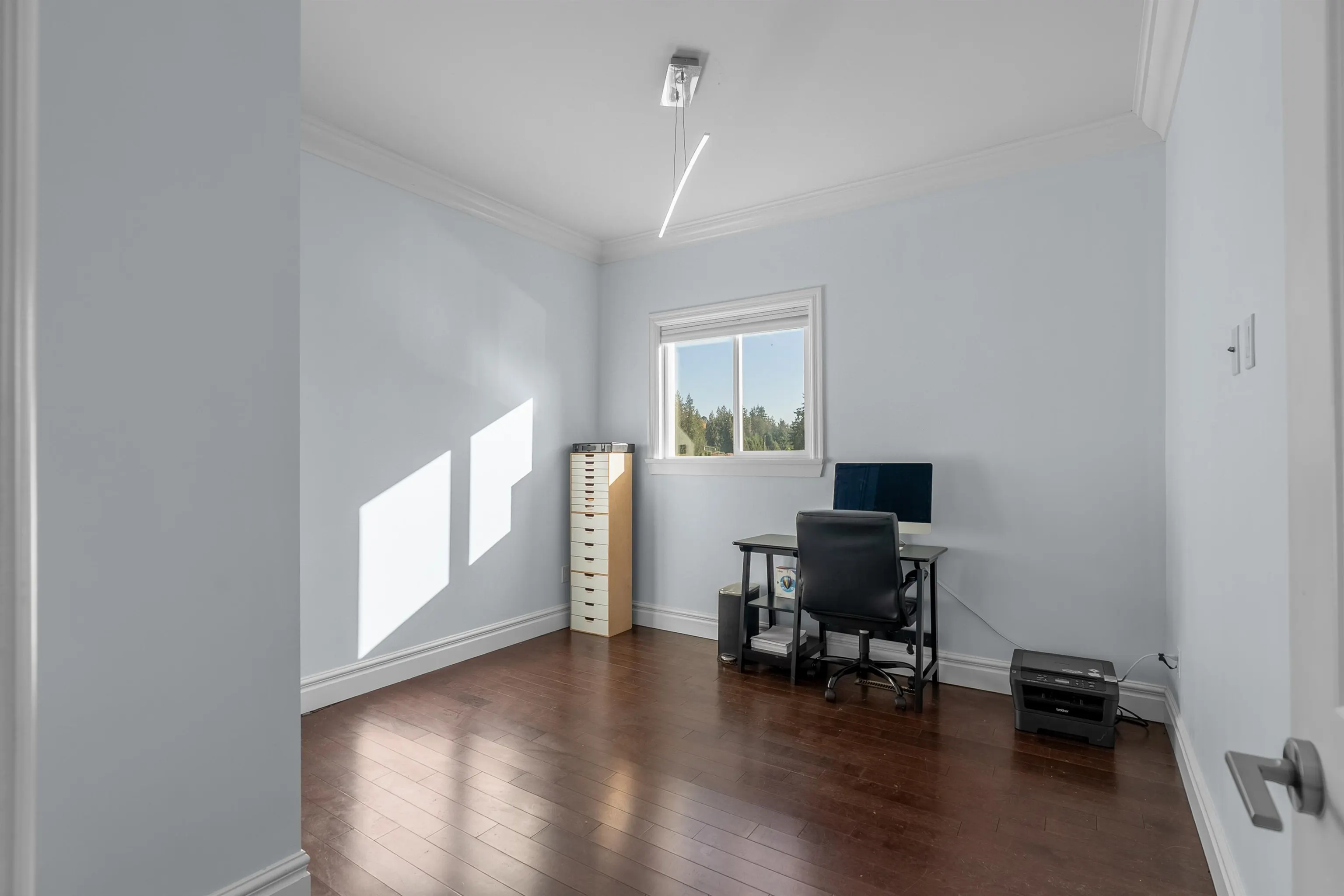 324 E 24th Street
