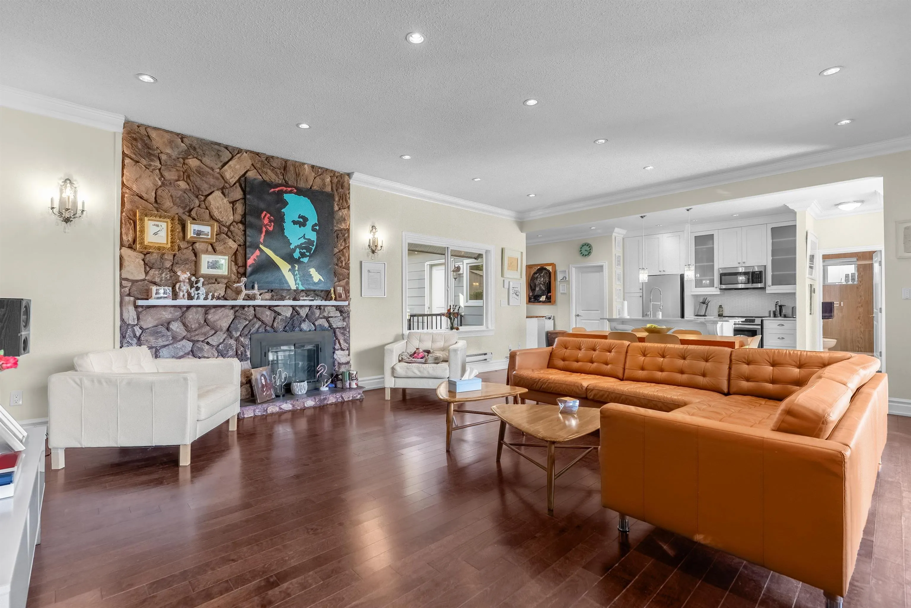 324 E 24th Street