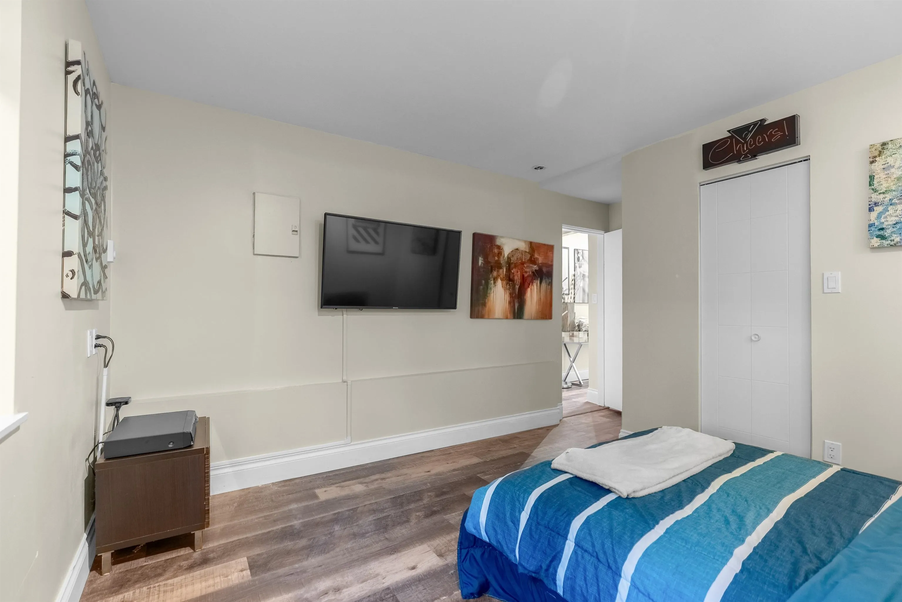 324 E 24th Street