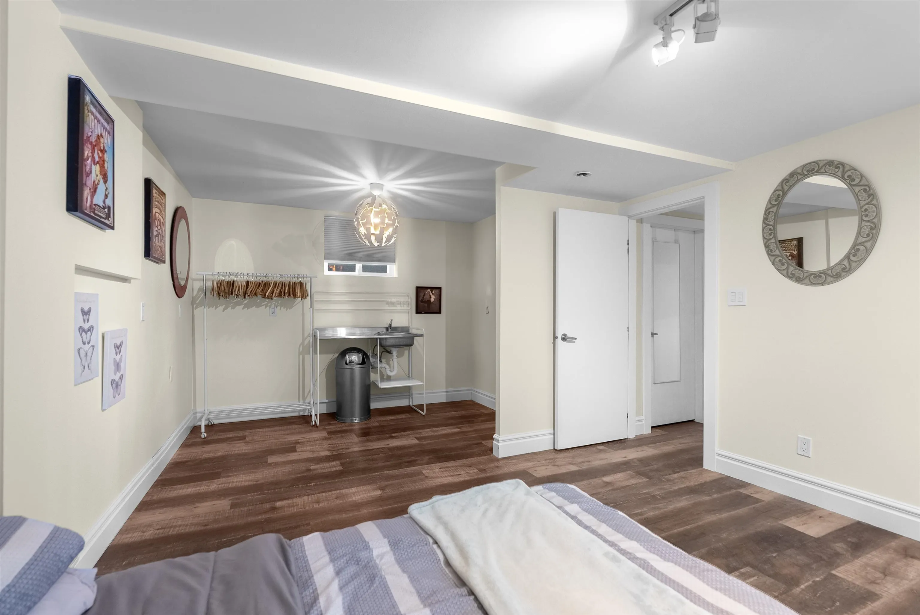 324 E 24th Street