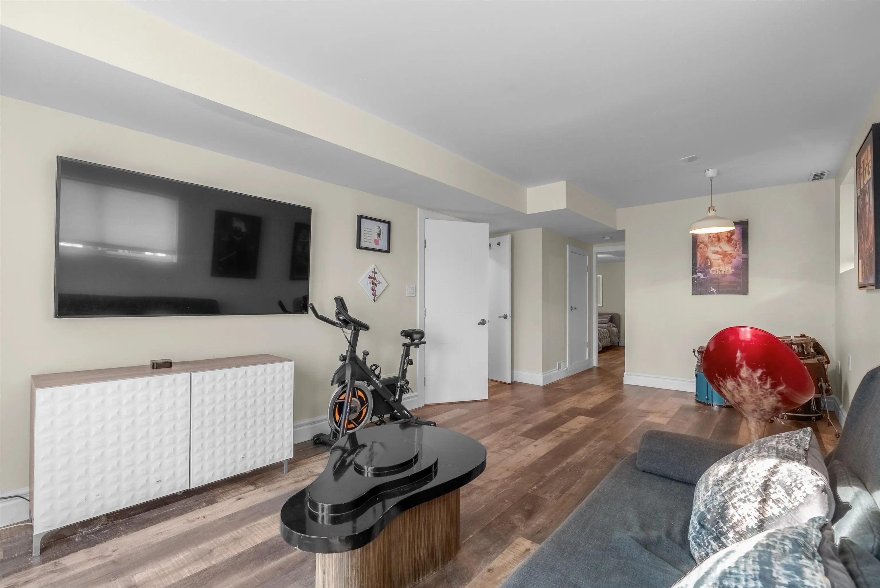 324 E 24th Street