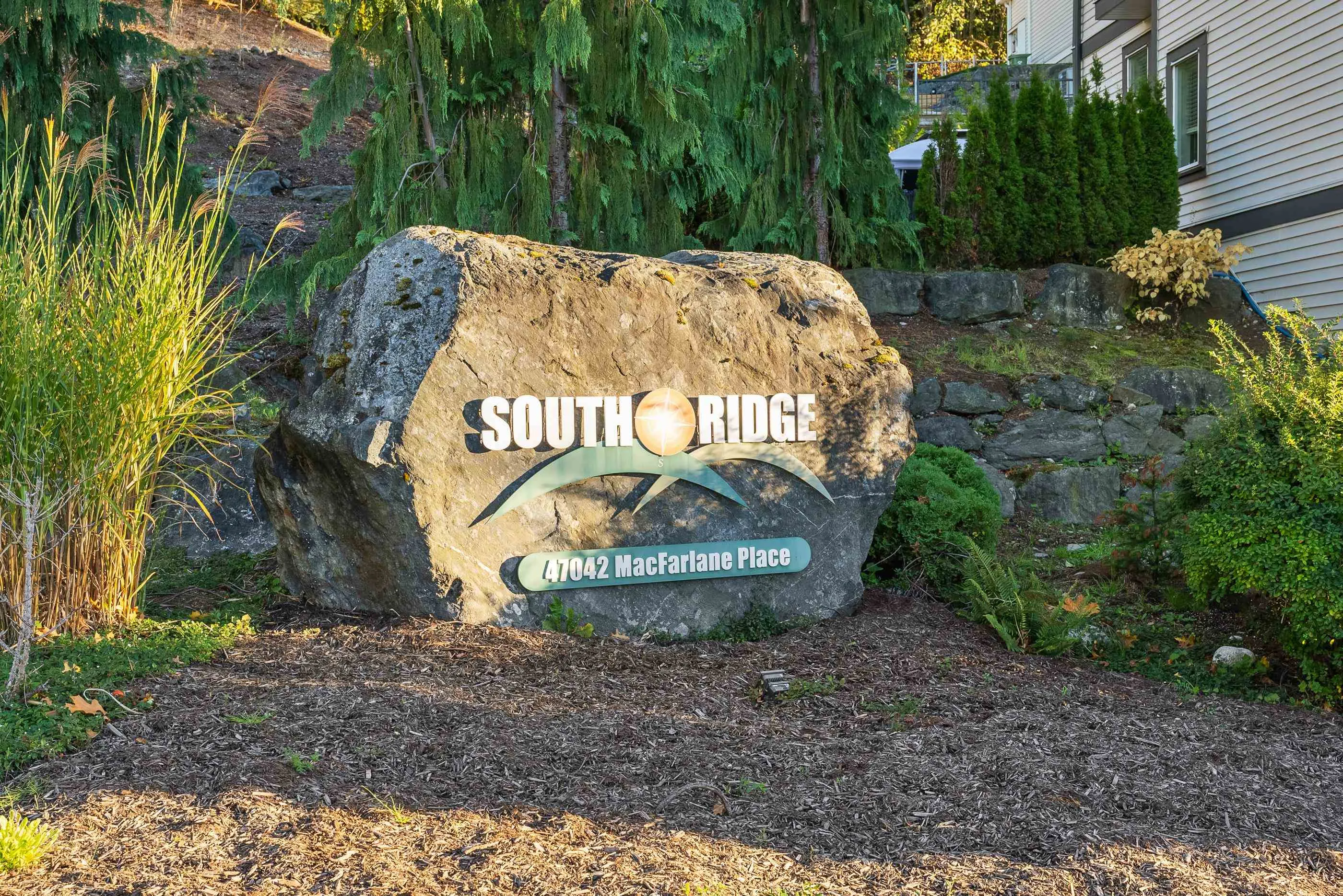 20 47042 Macfarlane Place