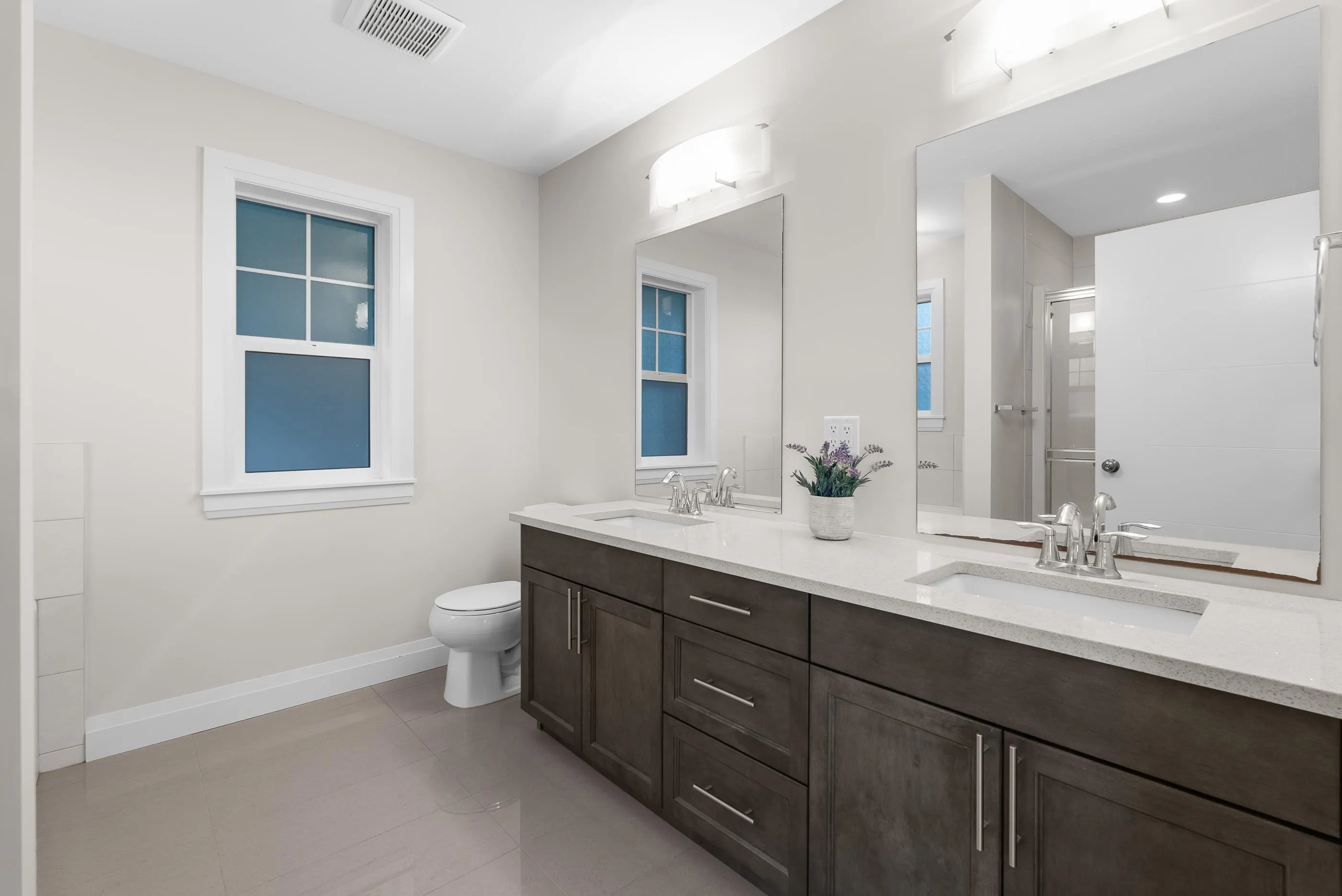 20 47042 Macfarlane Place