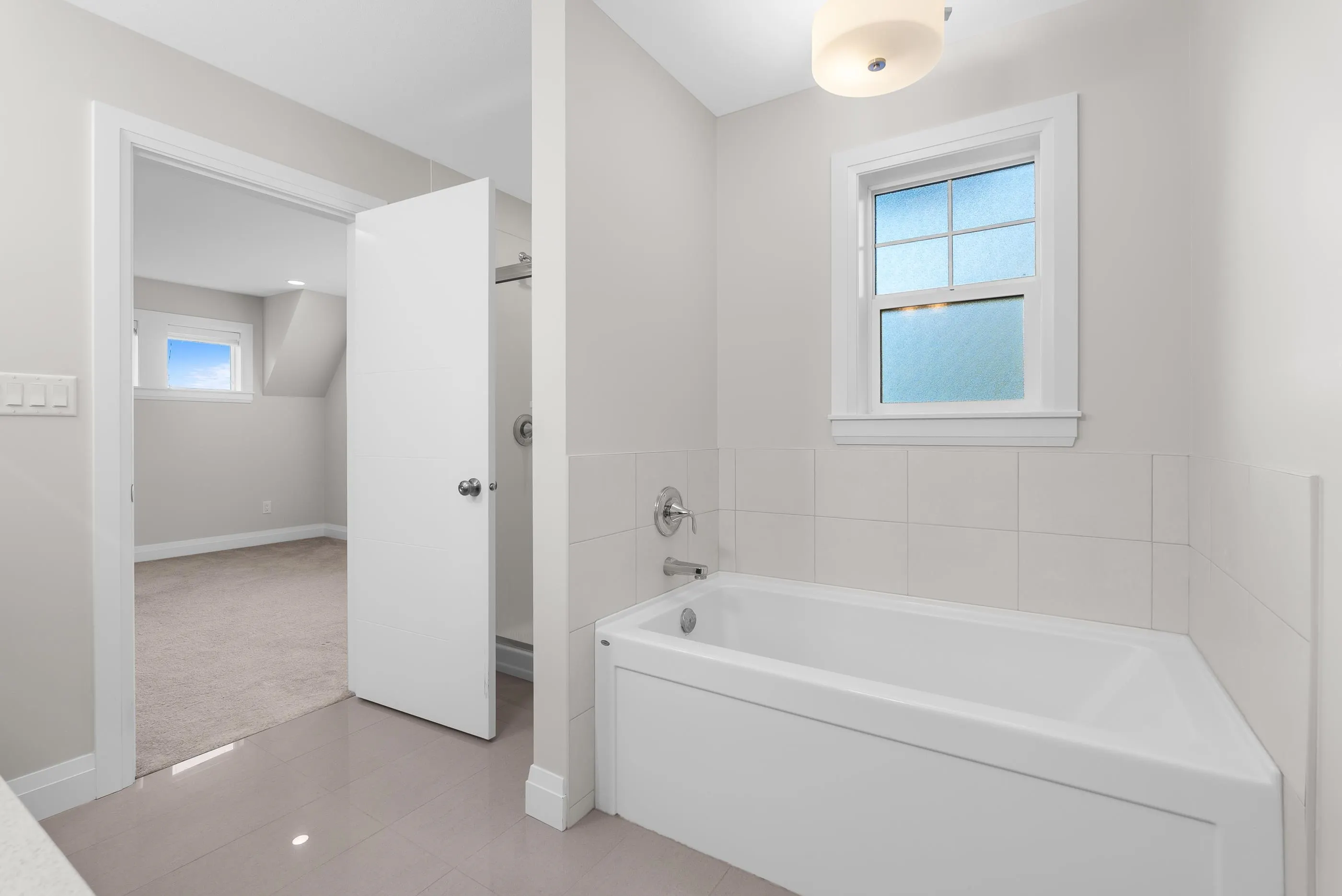 20 47042 Macfarlane Place