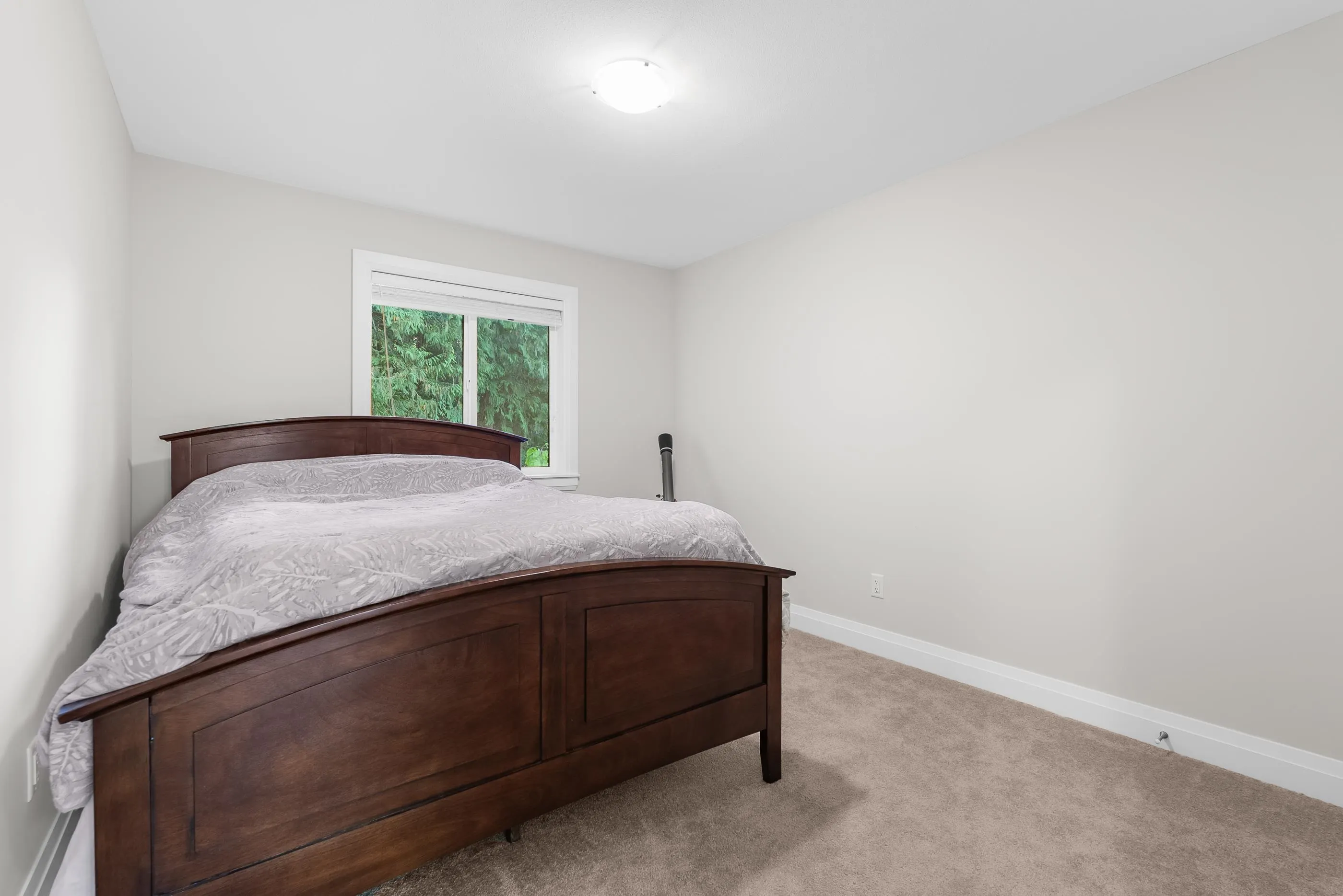 20 47042 Macfarlane Place