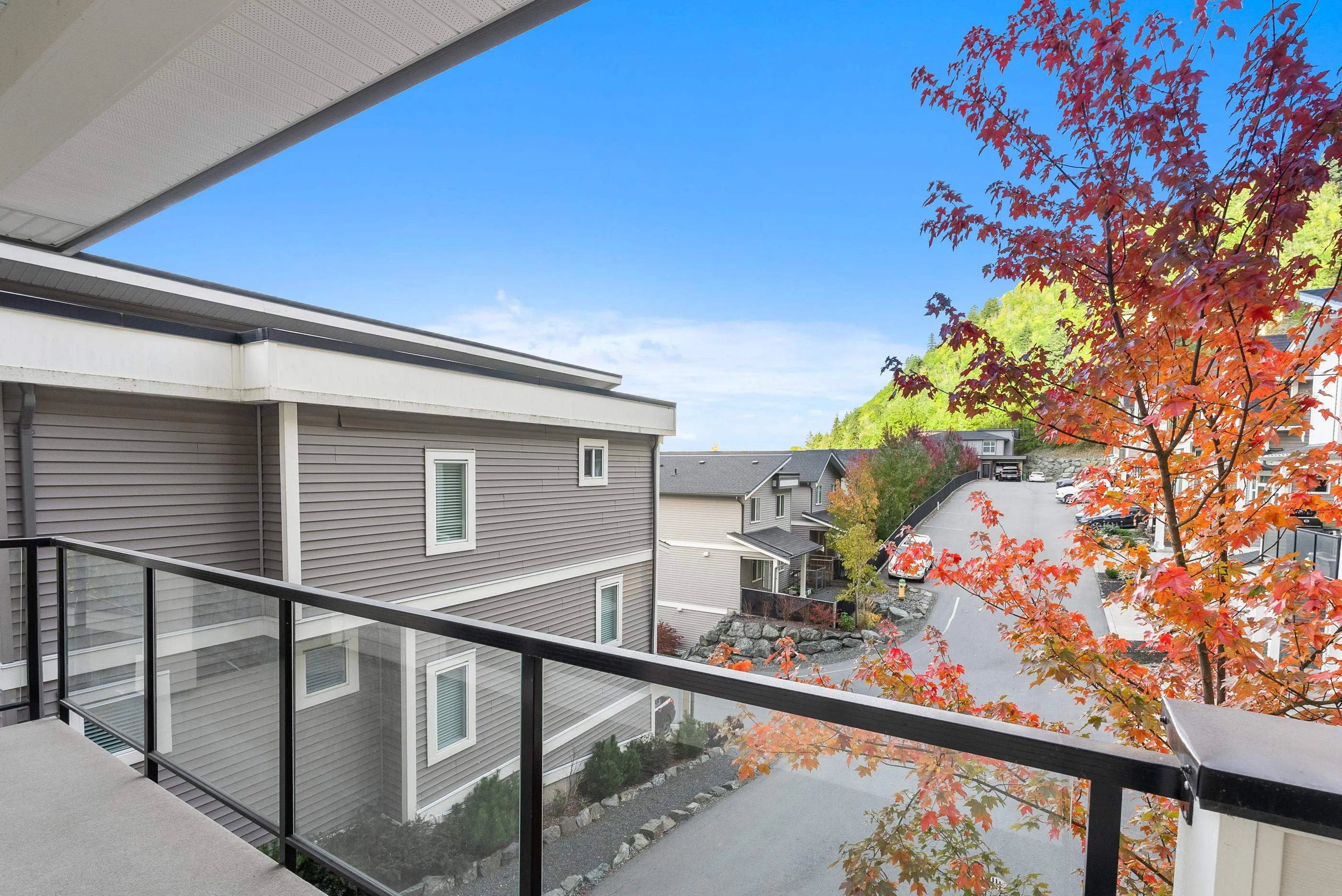 20 47042 Macfarlane Place