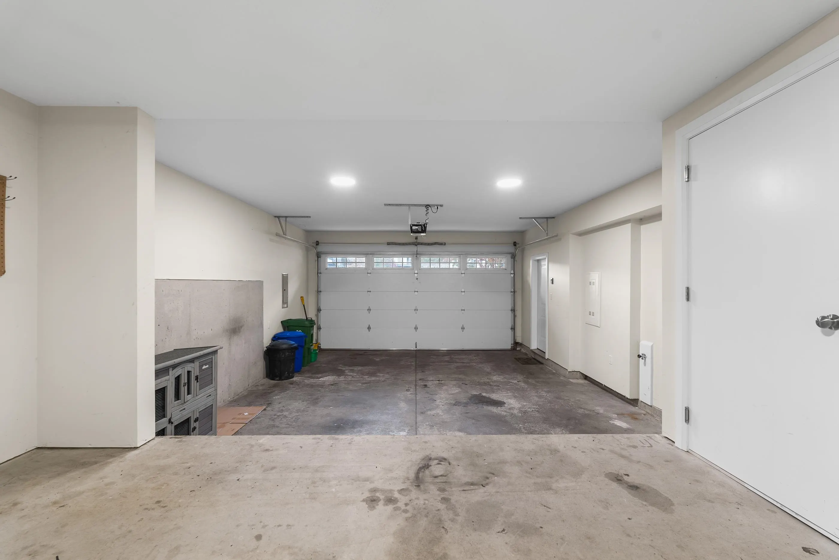 20 47042 Macfarlane Place