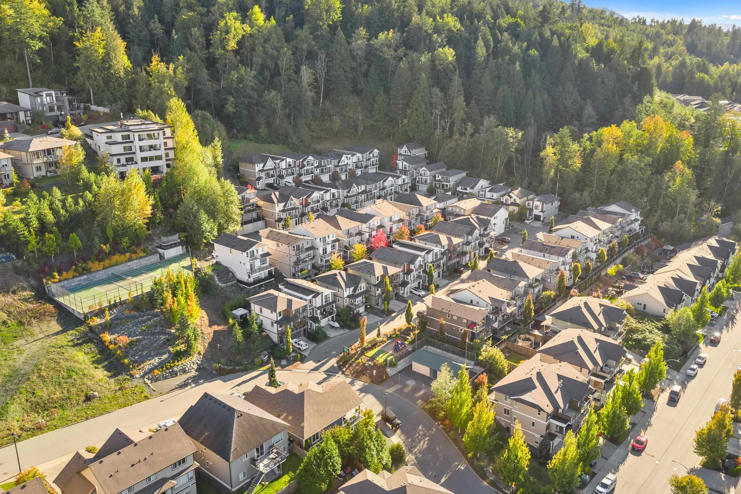 20 47042 Macfarlane Place