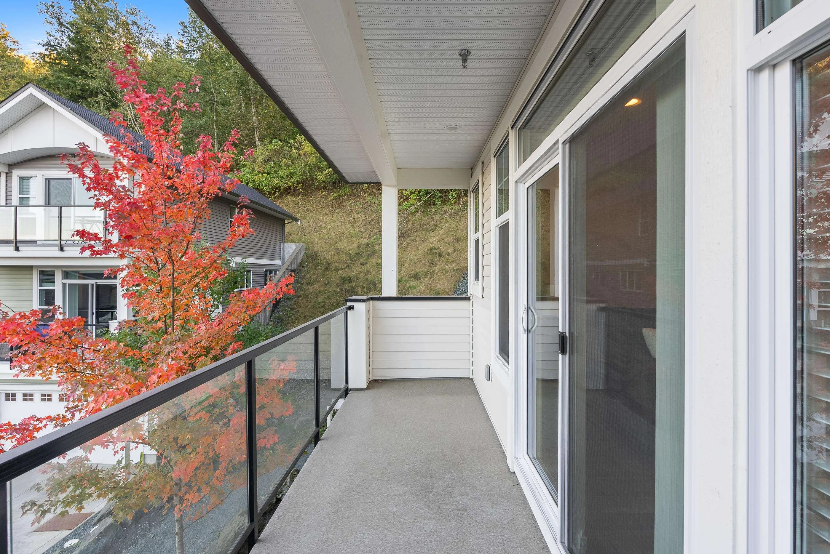 20 47042 Macfarlane Place