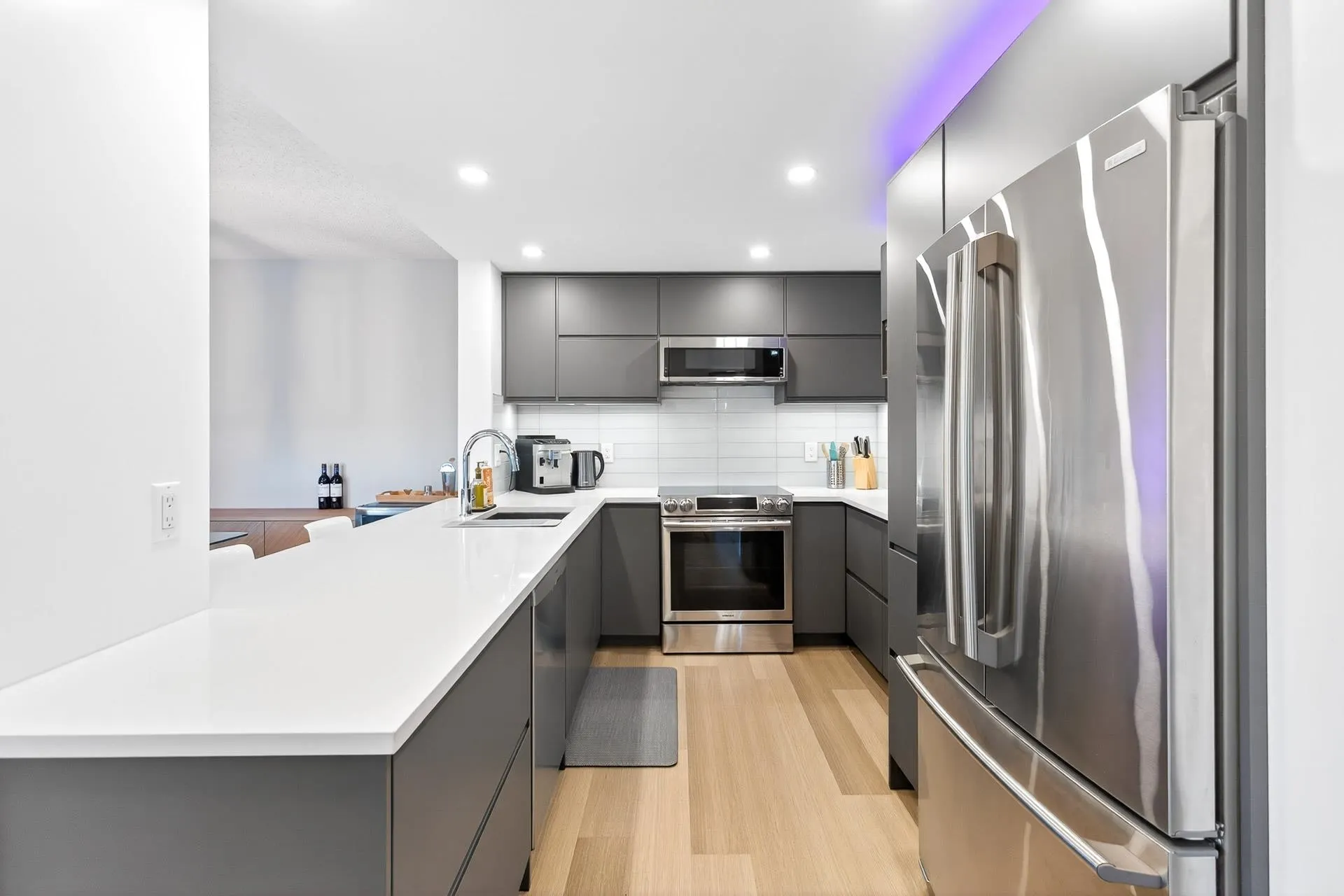 706 121 Tenth Street