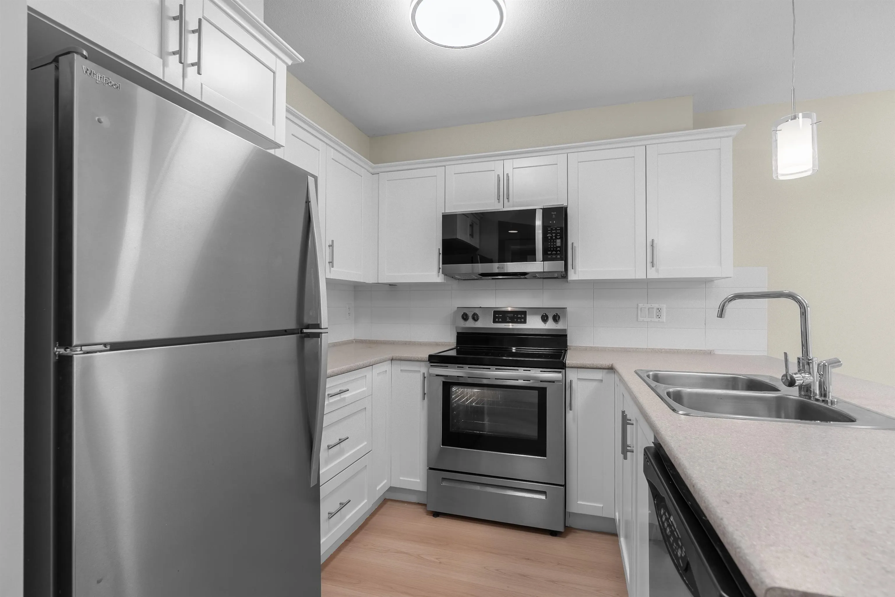 202 46150 Bole Avenue