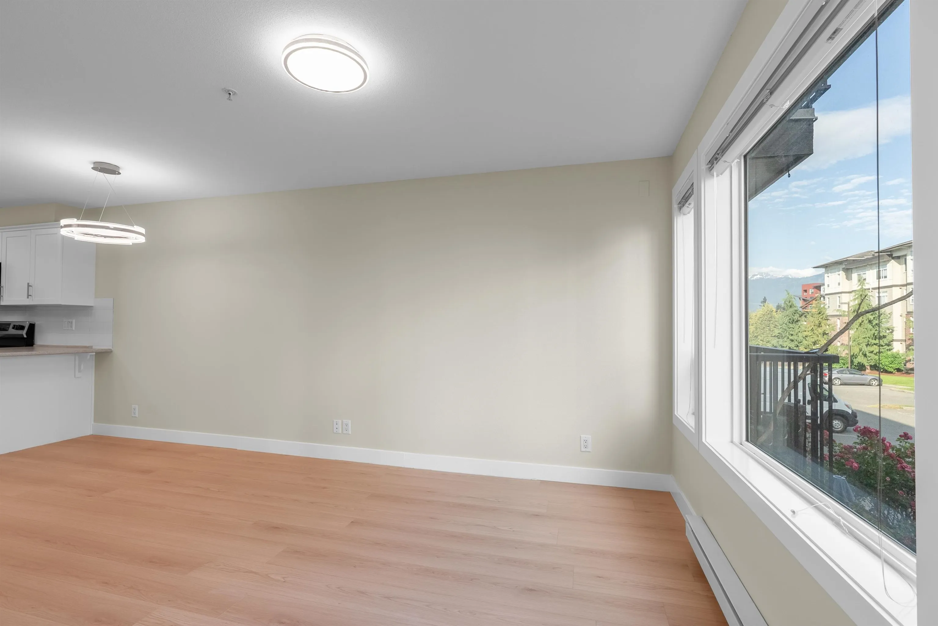 202 46150 Bole Avenue