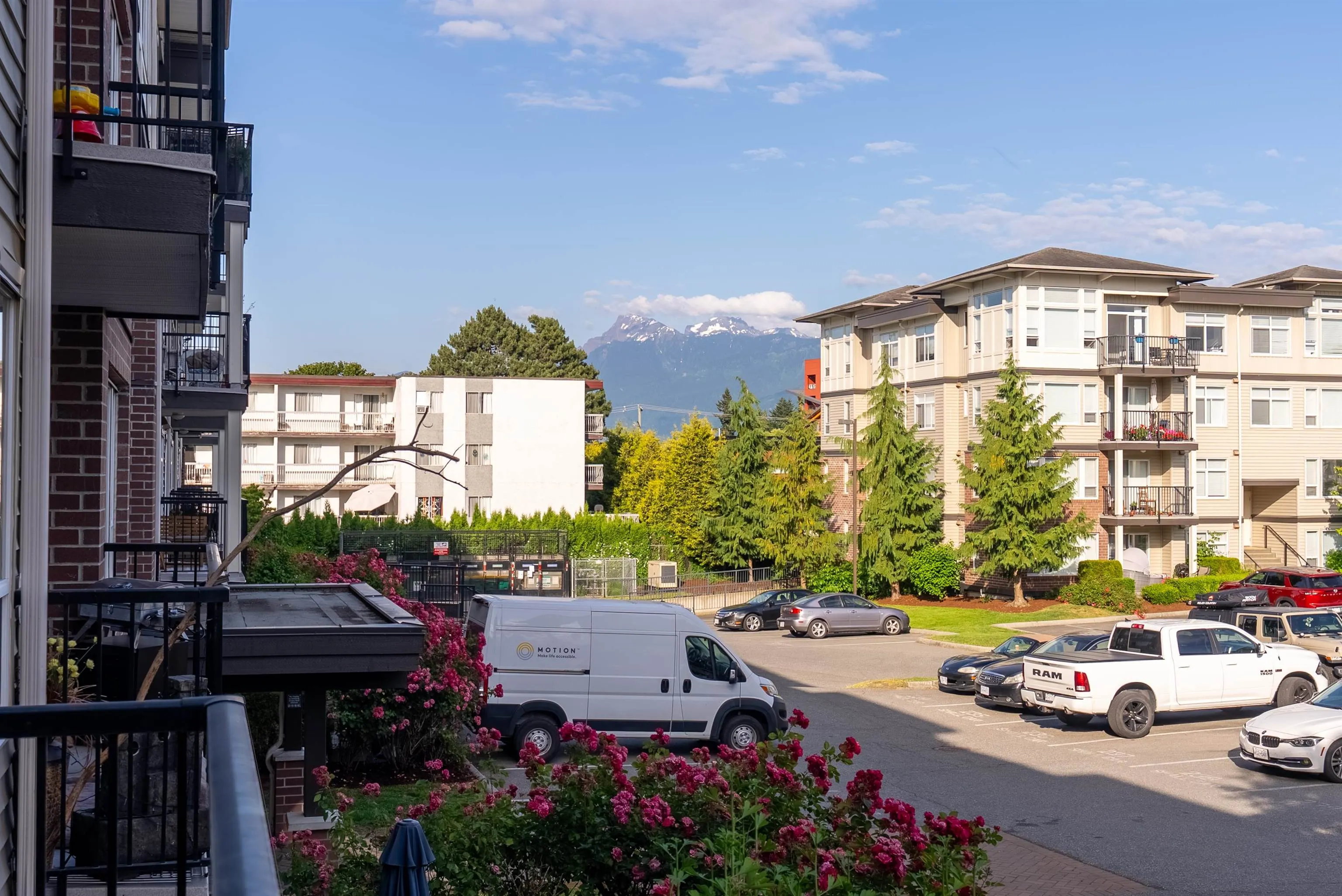 202 46150 Bole Avenue