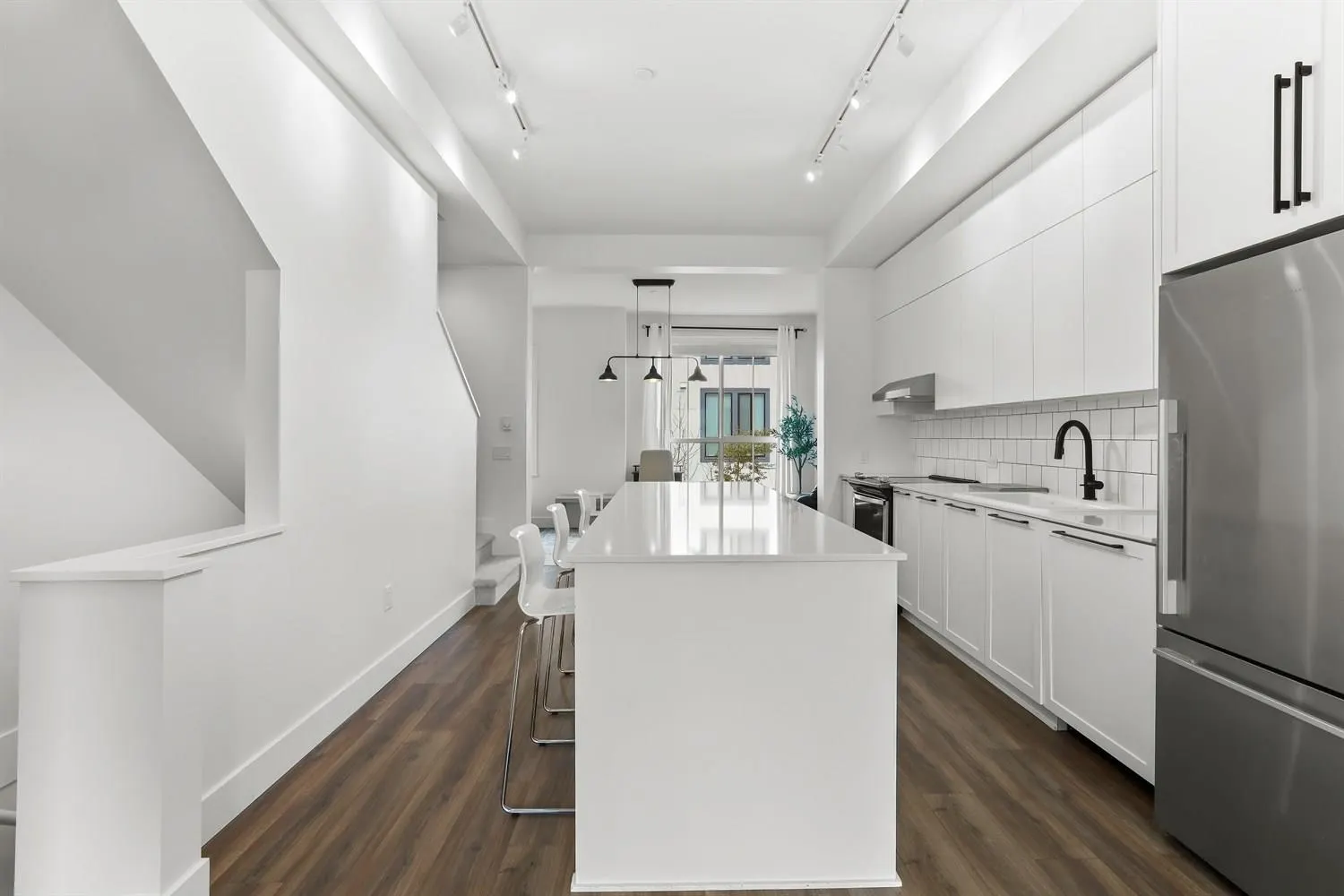59 4656 Orca Way