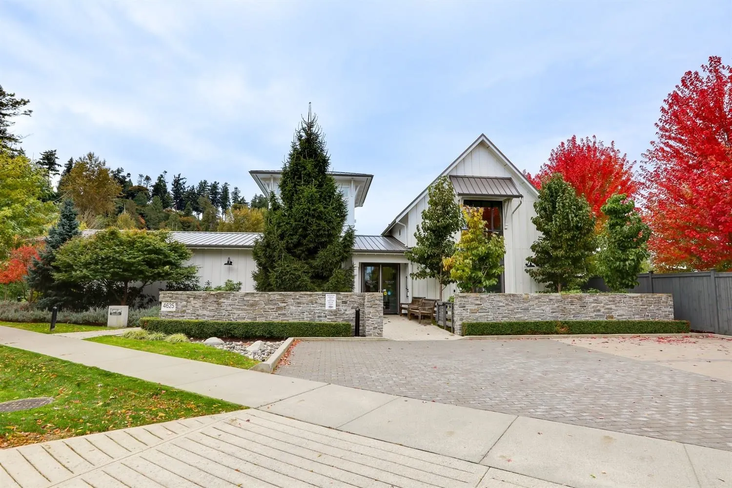 59 4656 Orca Way